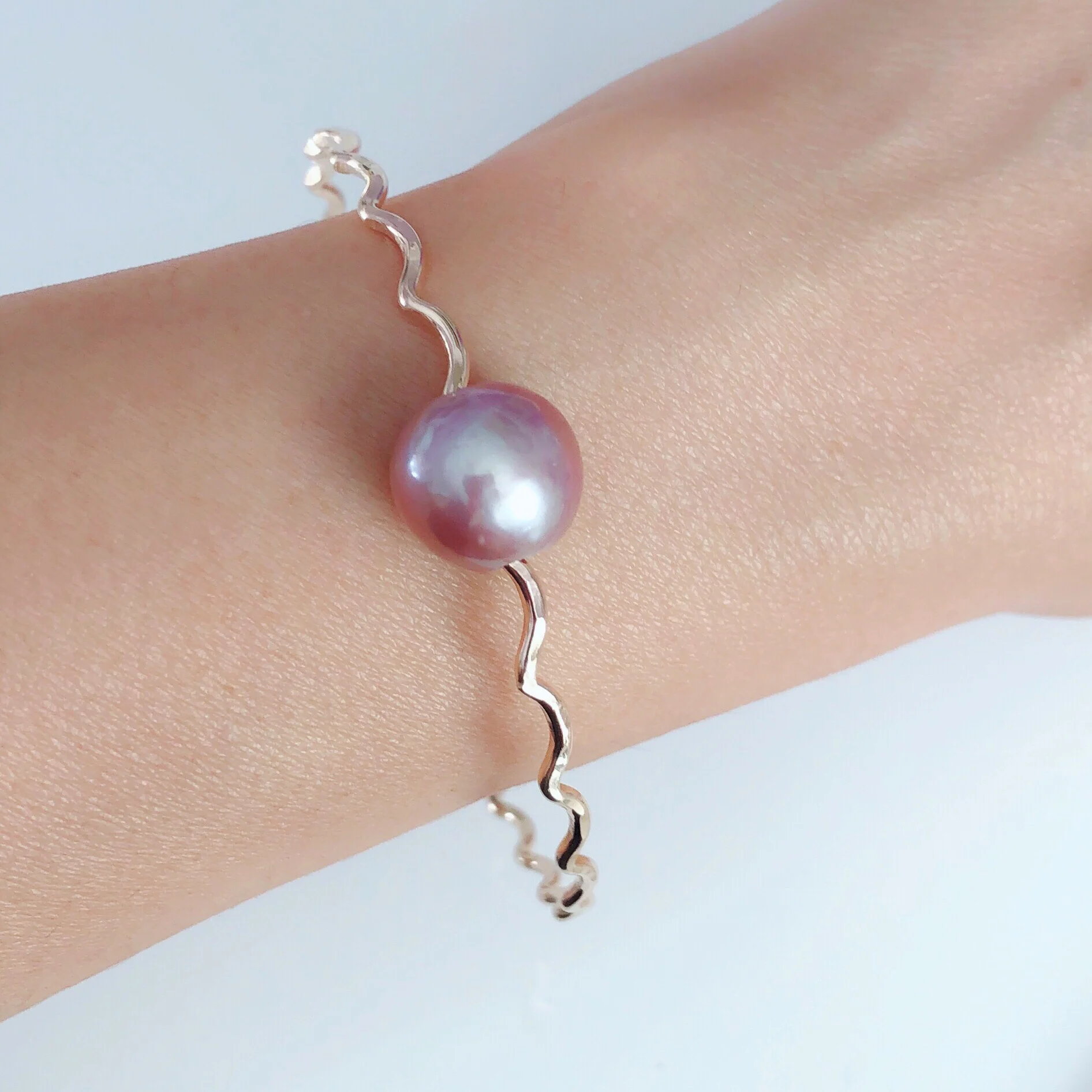 Bangle UNAHI - lavender pearl (B428) - Mitchell's Manufacturing Jewel