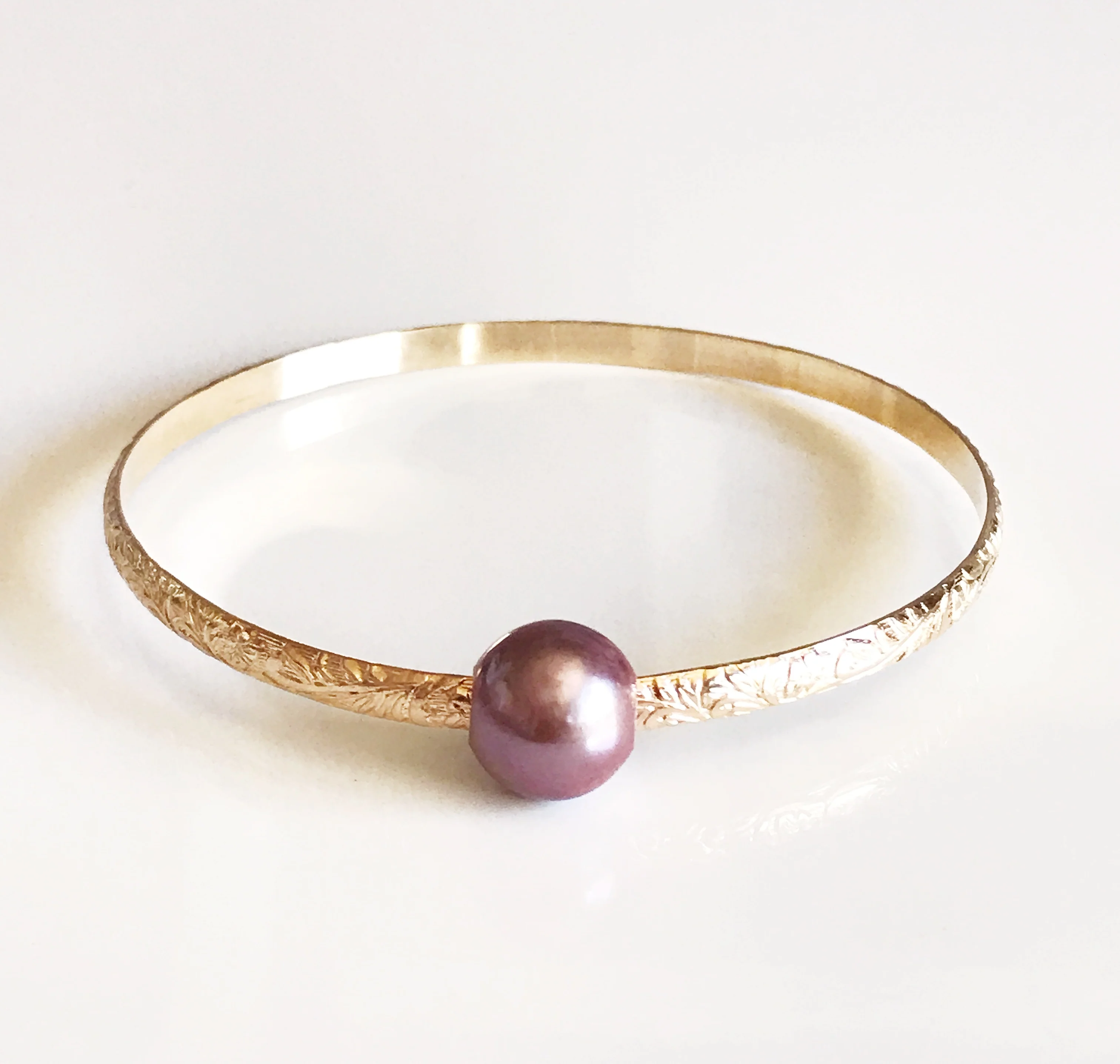 Bangle ALII - lavender Edison pearl (B343) - Mitchell's Manufacturing Jewel