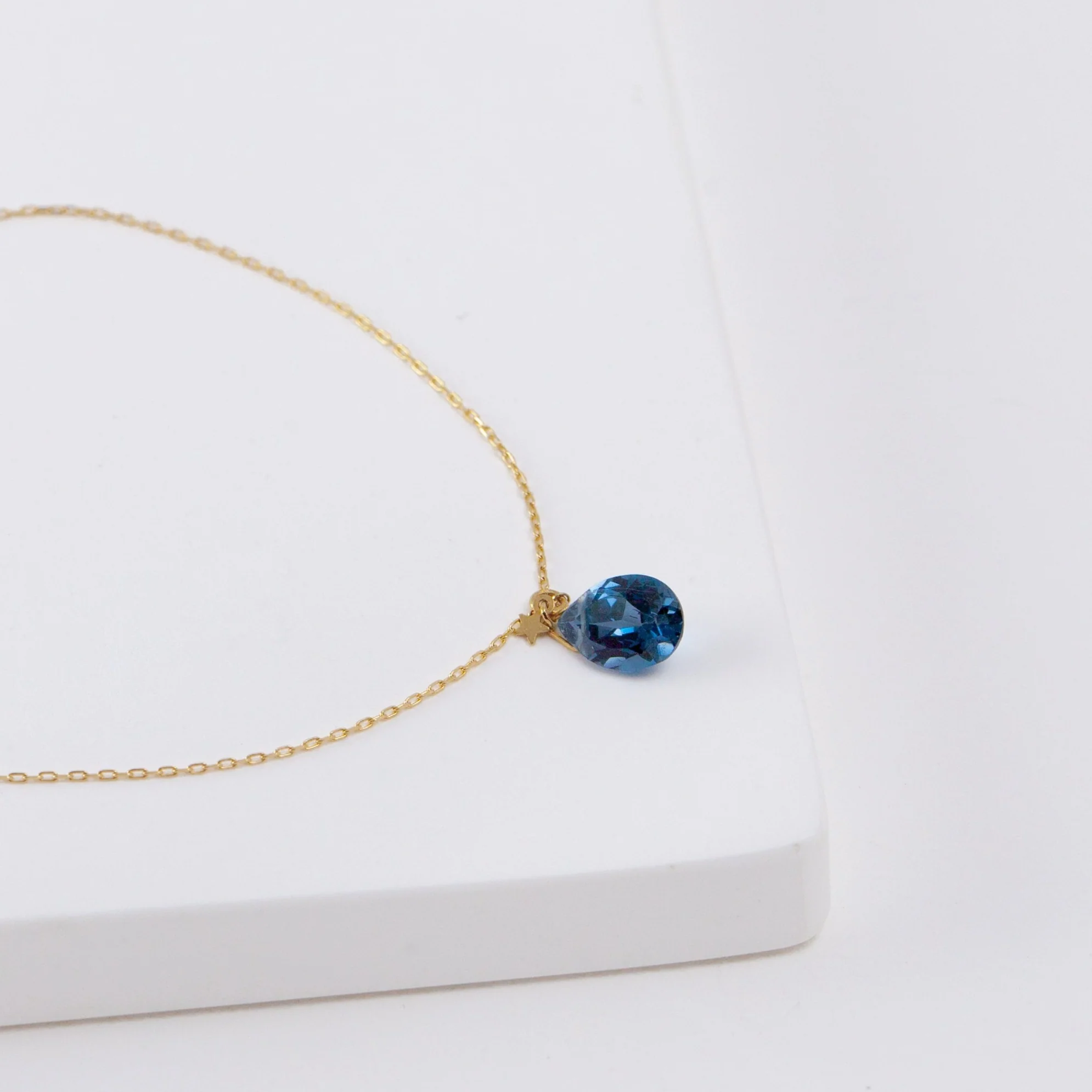 Smiley London blue topaz bracelet - Mitchell's Manufacturing Jewel