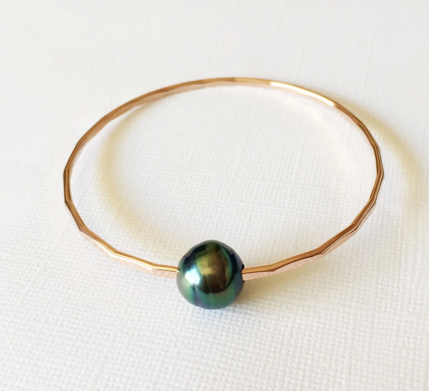 Bangle Leah (B106) - Mitchell's Manufacturing Jewel