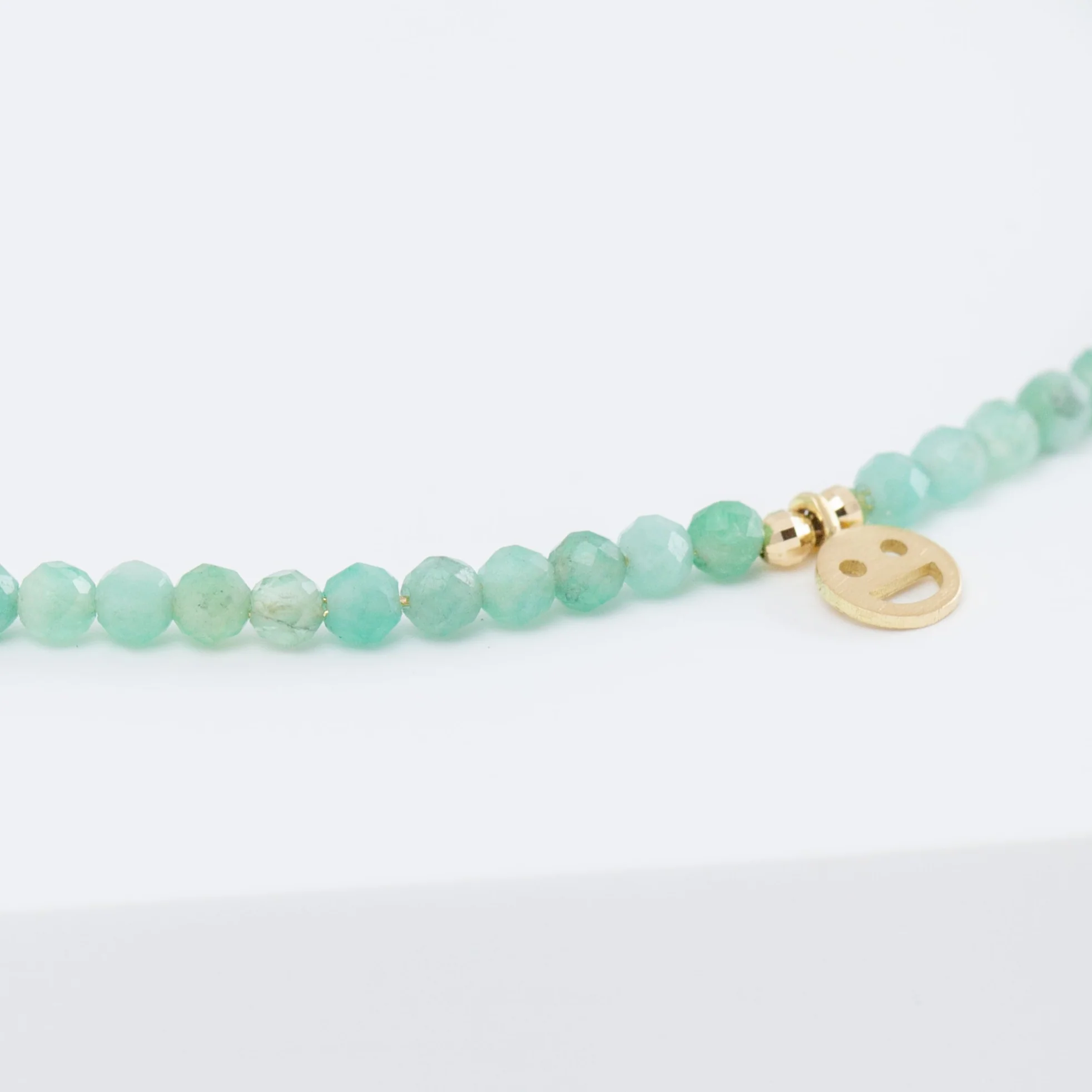 Smiley emerald beads bracelet - Mitchell's Manufacturing Jewel