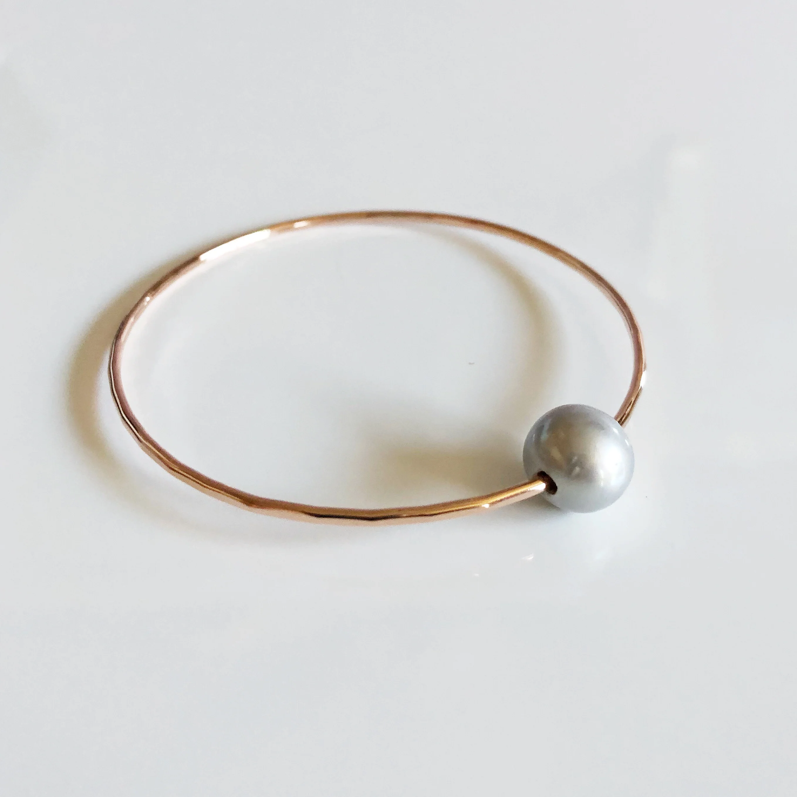 Bangle Mika - Silver pearl (B113) - Mitchell's Manufacturing Jewel