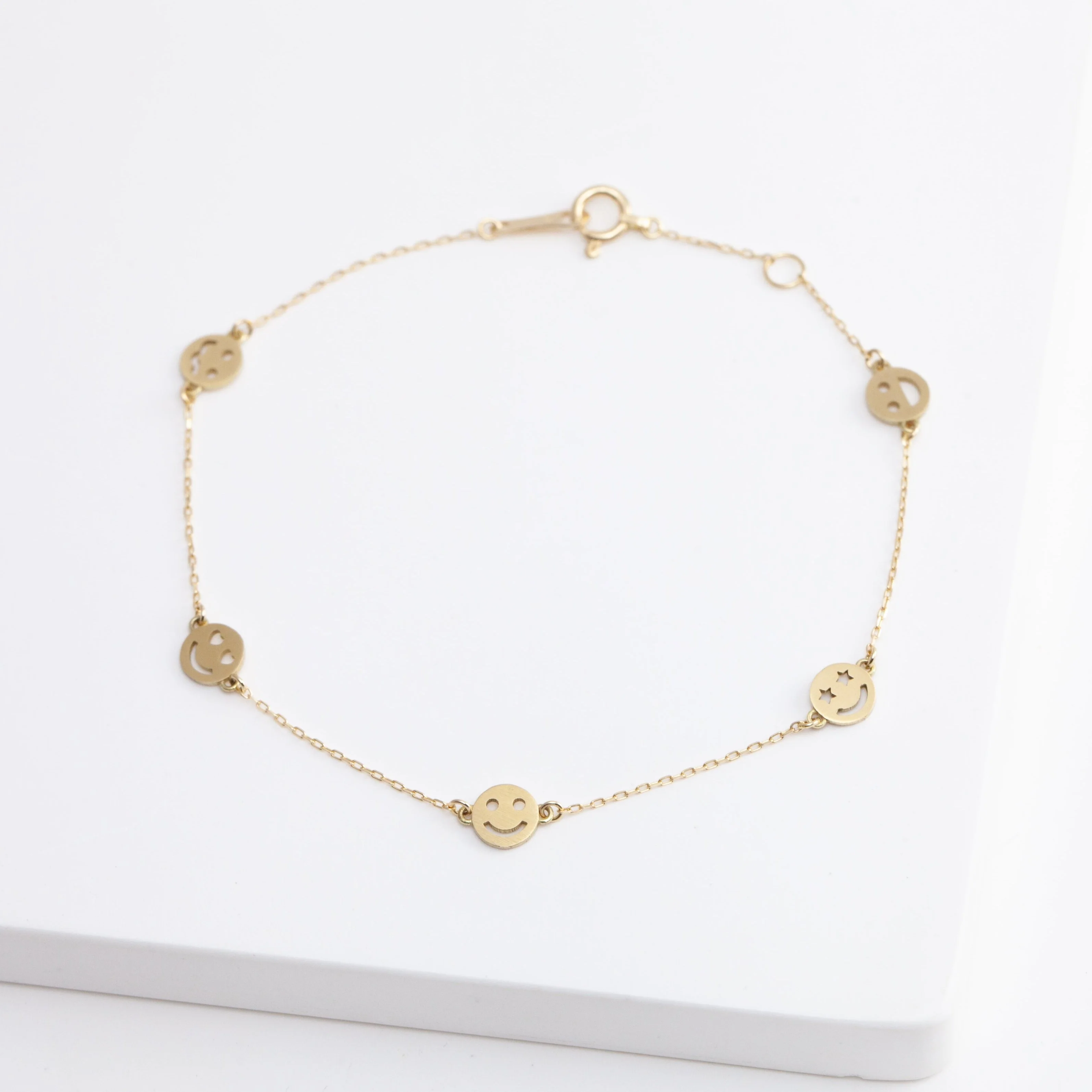Five smiley bracelet - Mitchell's Manufacturing Jewel