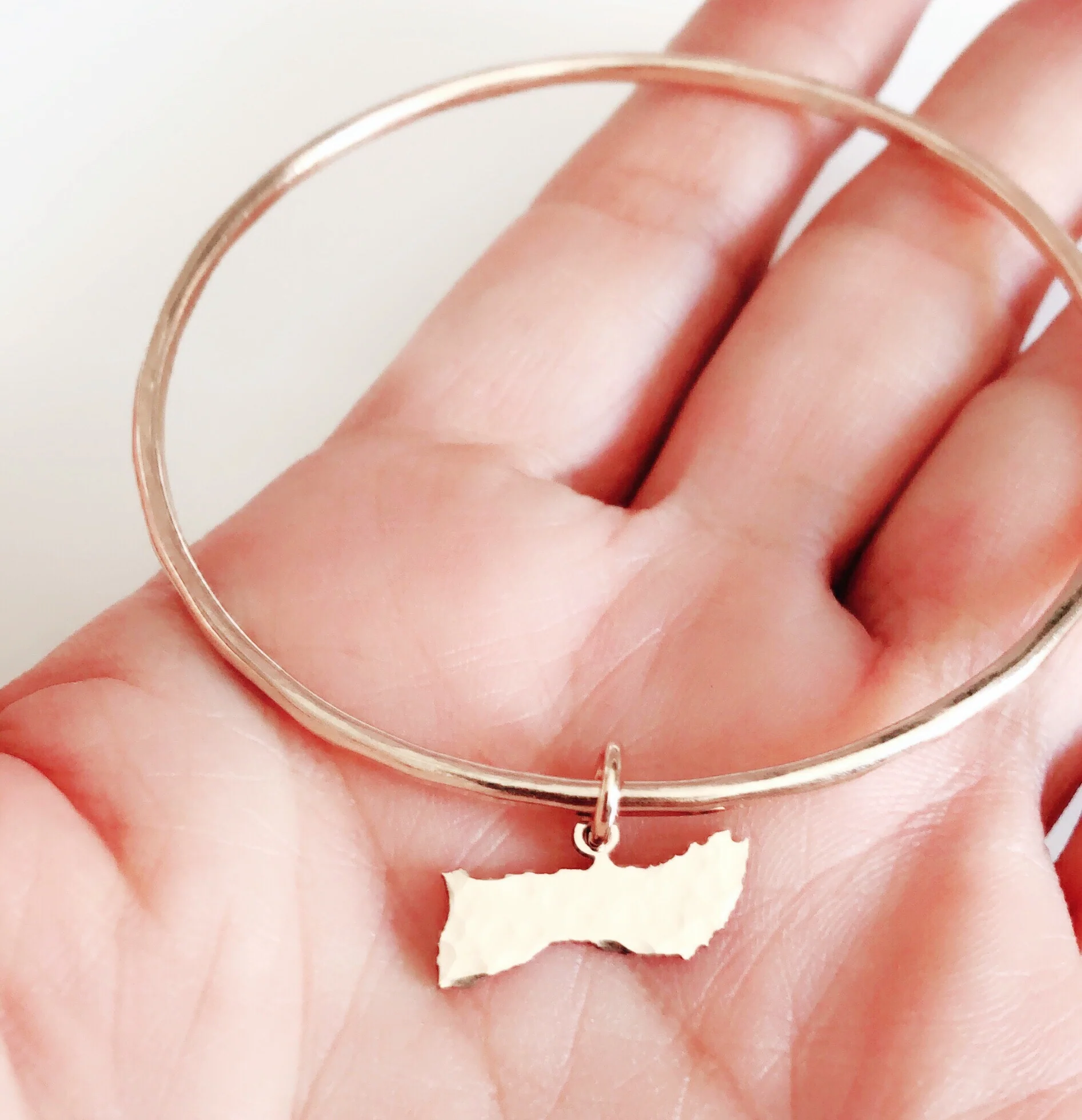 Molokai charm bangle (B424) - Mitchell's Manufacturing Jewel