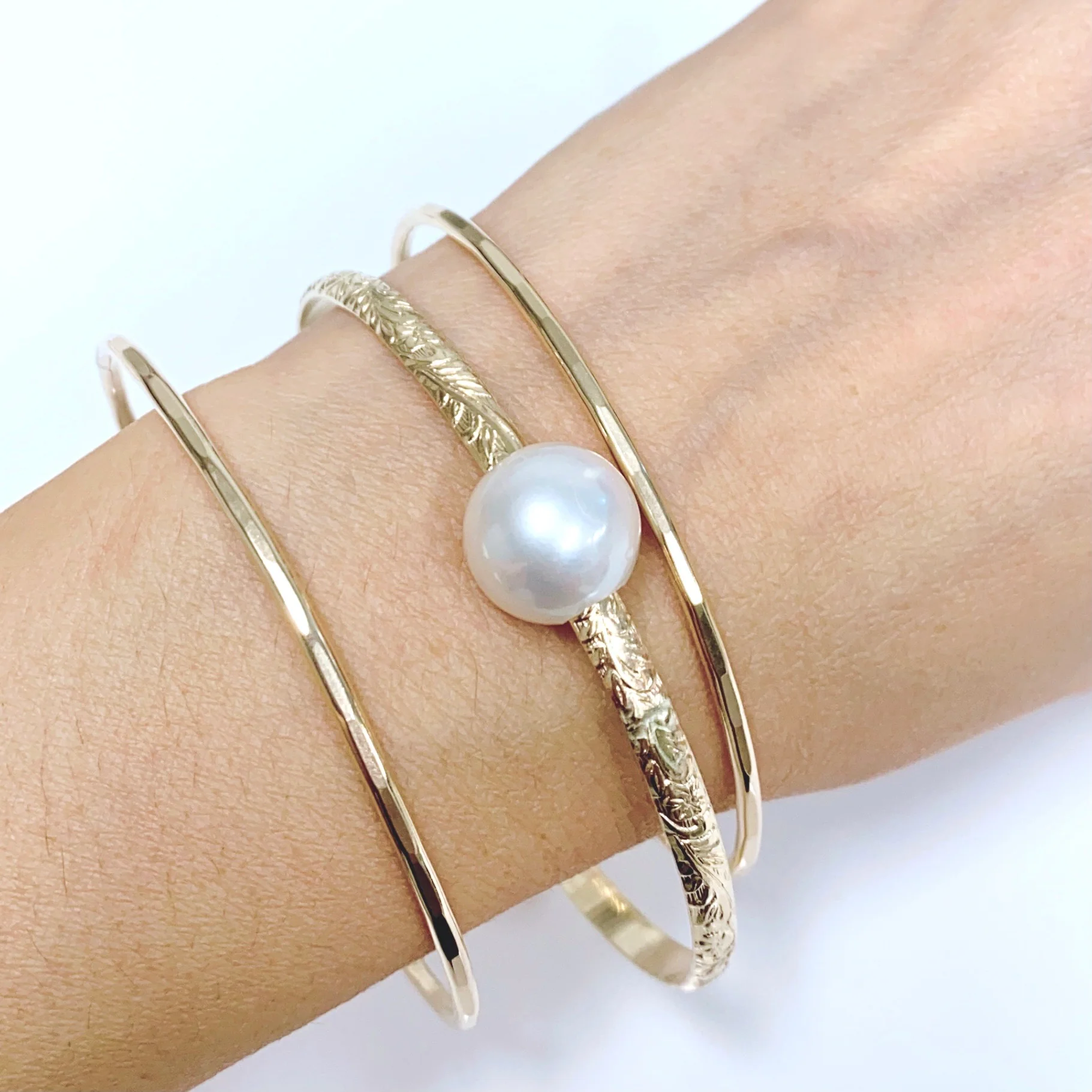 MOANI bangles set - white Edison pearl (B542) - Mitchell's Manufacturing Jewel
