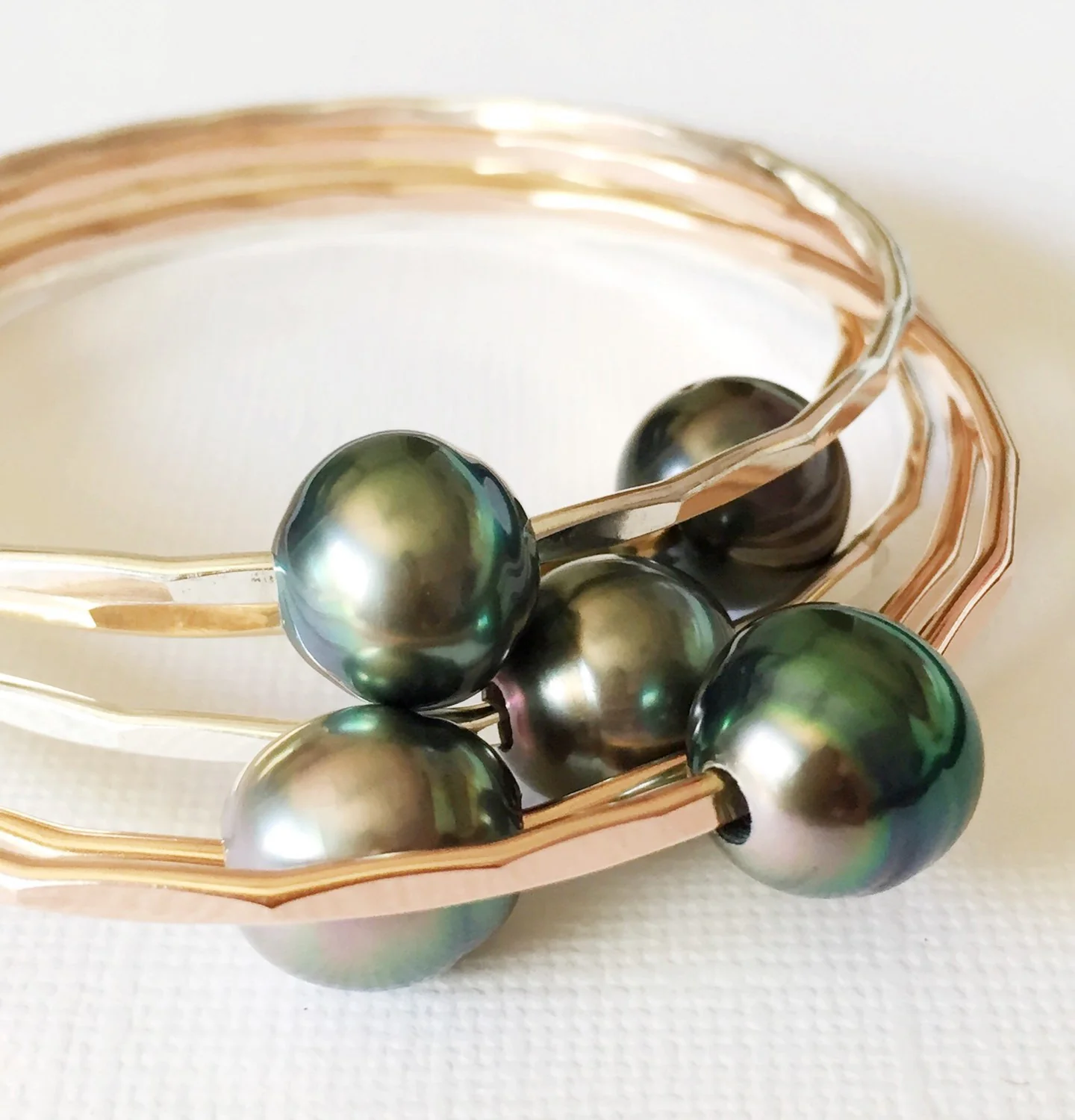 Bangle Leah (B106) - Mitchell's Manufacturing Jewel
