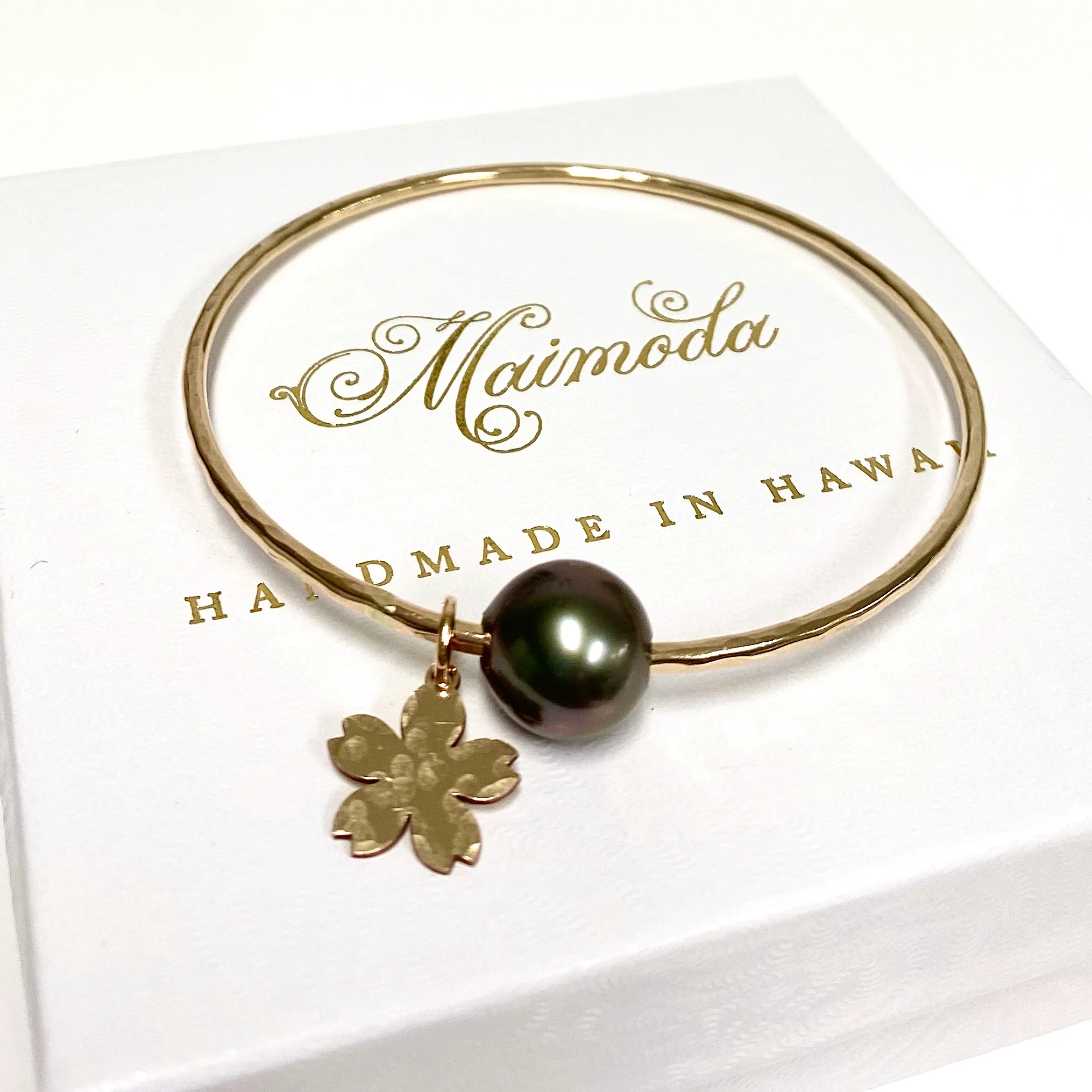 Cherry blossom bangle - Tahitian pearl (B381) - Mitchell's Manufacturing Jewel