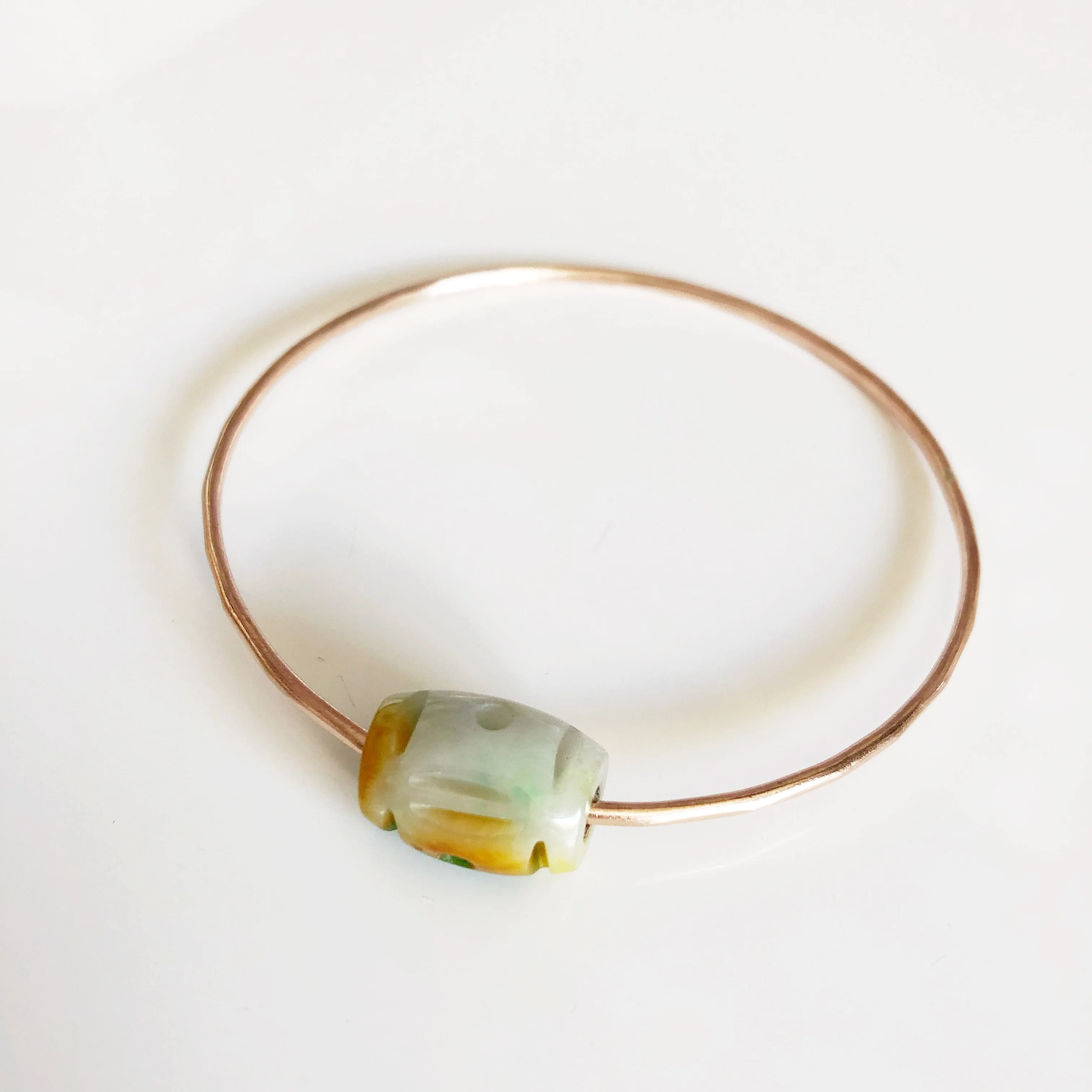Bangle KEIKE - multicolor carved jade bead (B405) - Mitchell's Manufacturing Jewel