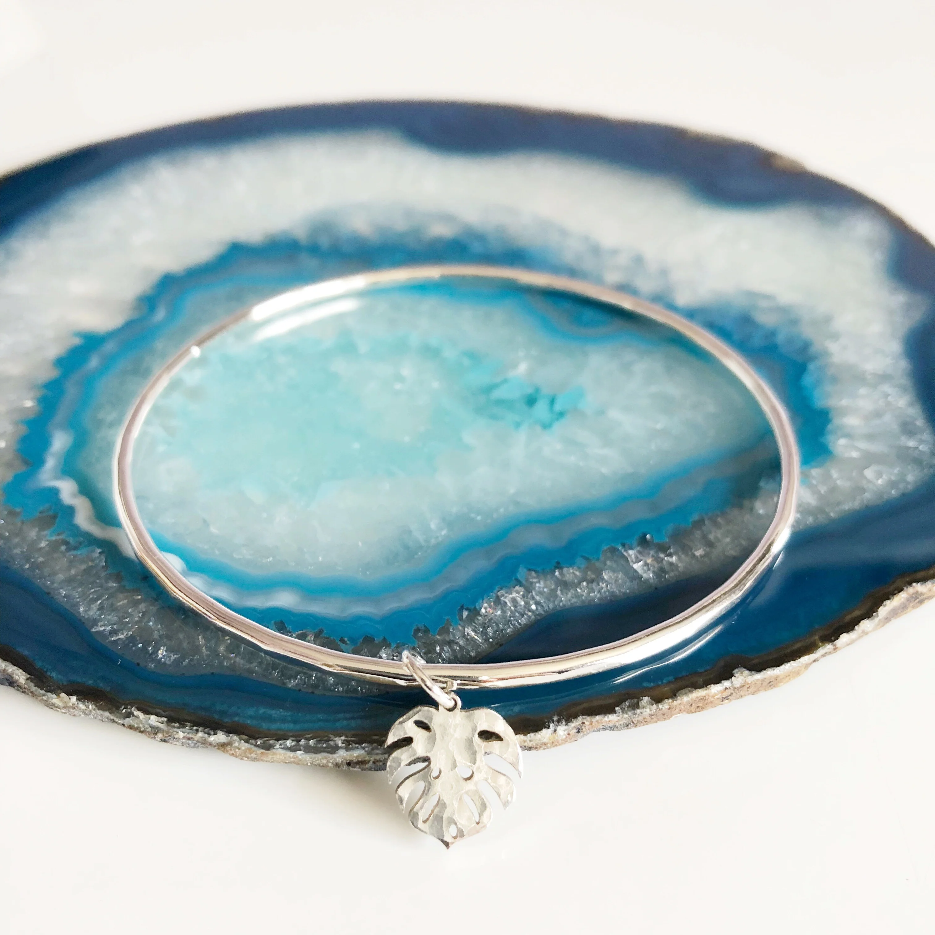 Monstera charm bangle (B364) - Mitchell's Manufacturing Jewel