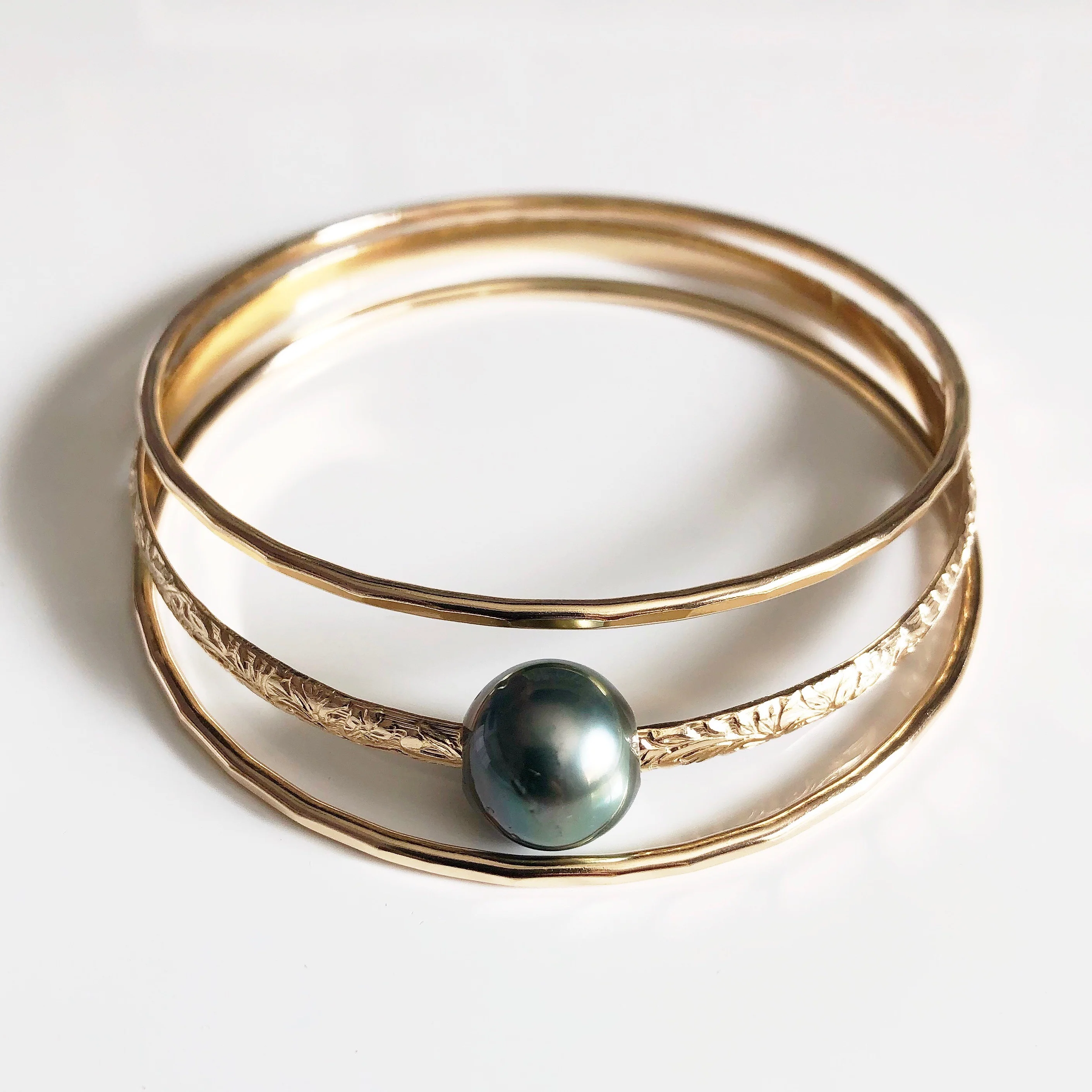 MOANI bangles set - tahitian pearl (B431) - Mitchell's Manufacturing Jewel