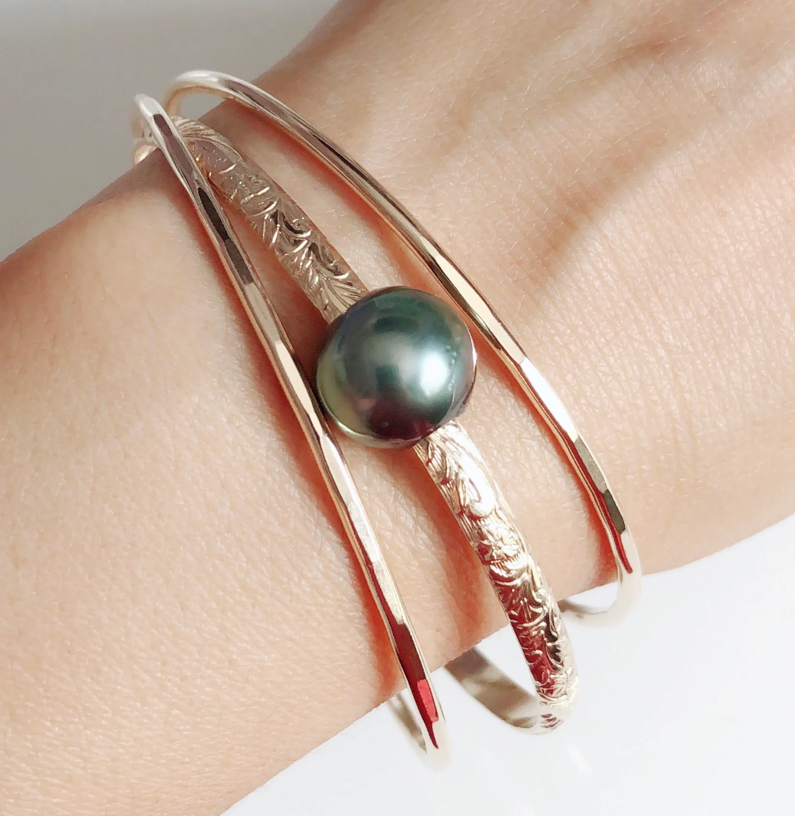 MOANI bangles set - tahitian pearl (B431) - Mitchell's Manufacturing Jewel
