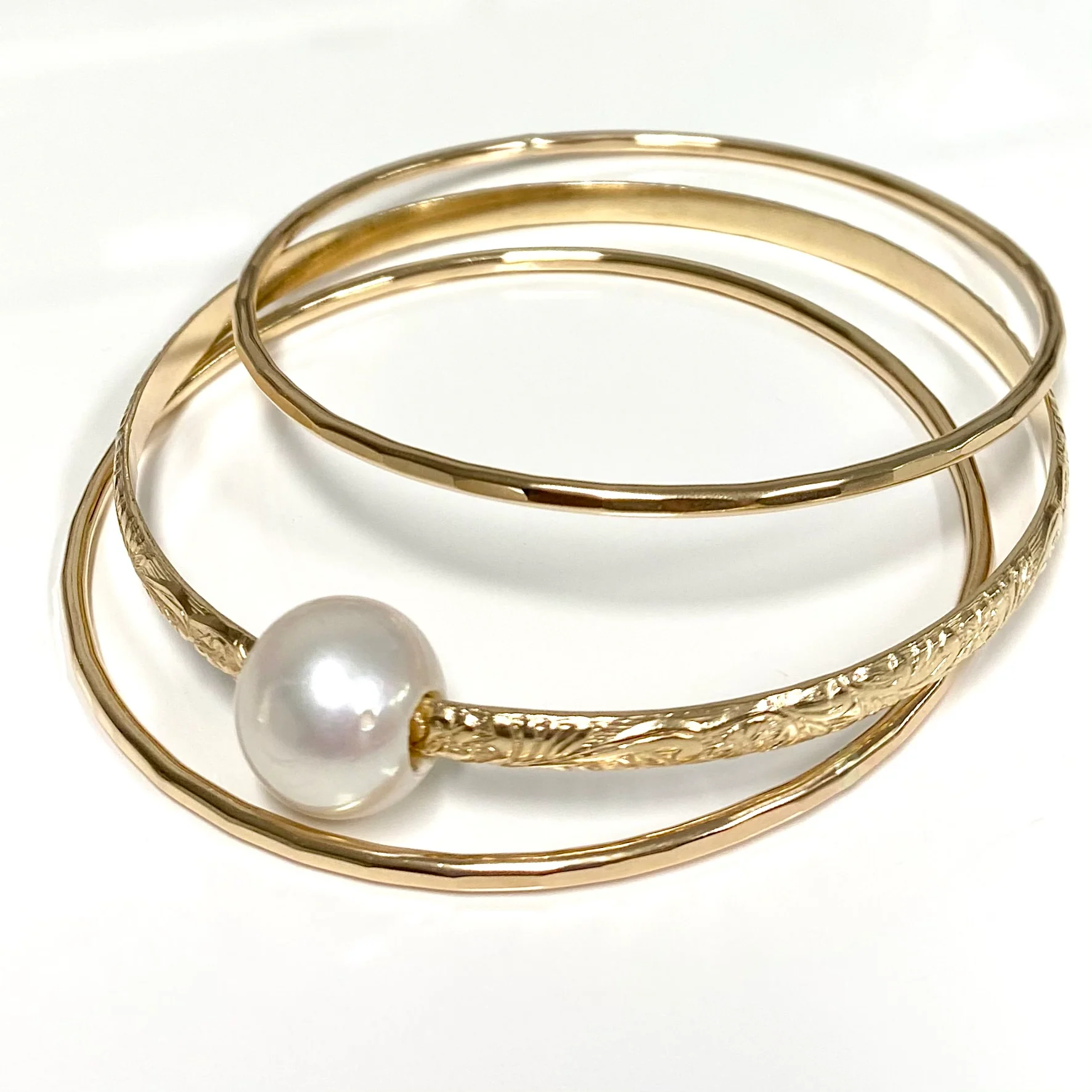 MOANI bangles set - white Edison pearl (B542) - Mitchell's Manufacturing Jewel