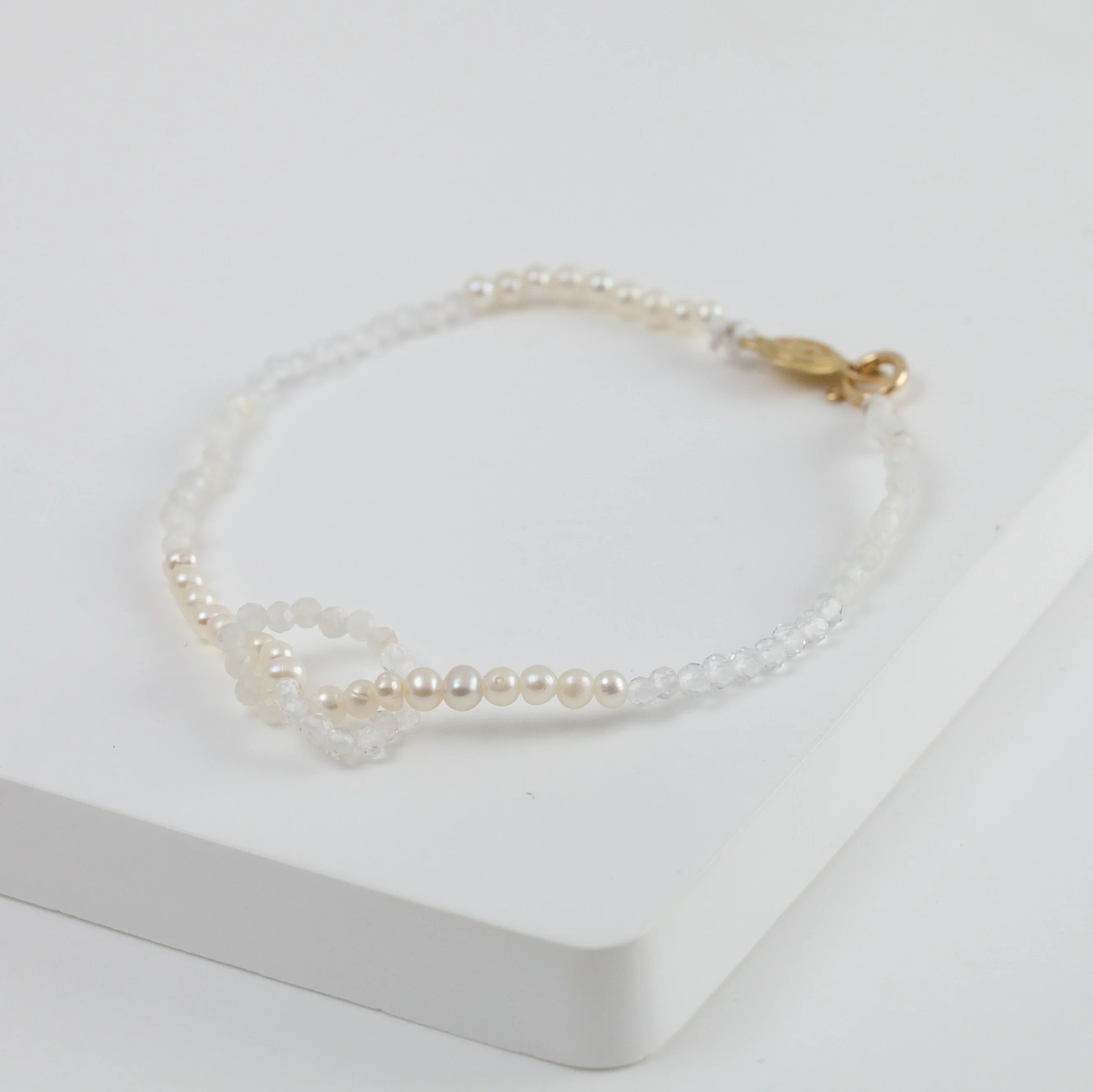 Lip smiley charm white gemstones beads bracelet - Mitchell's Manufacturing Jewel