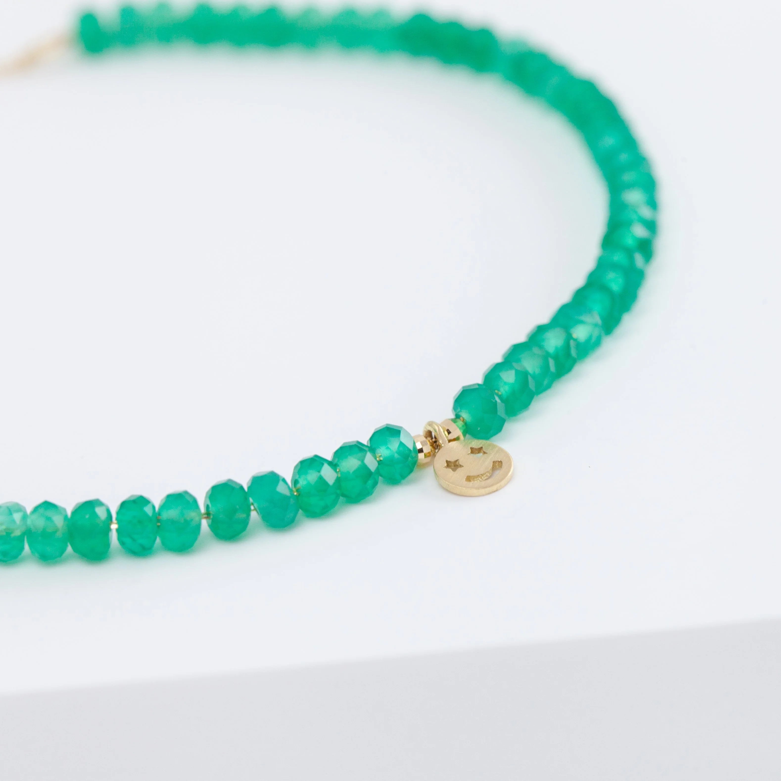 Smiley green onyx beads bracelet - Mitchell's Manufacturing Jewel