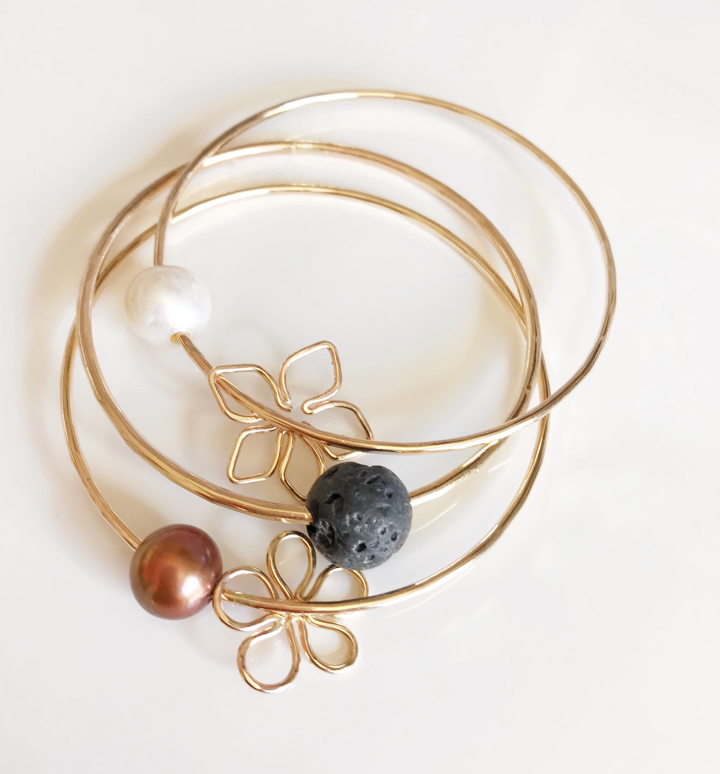 Lava bead bangle (B344) - Mitchell's Manufacturing Jewel