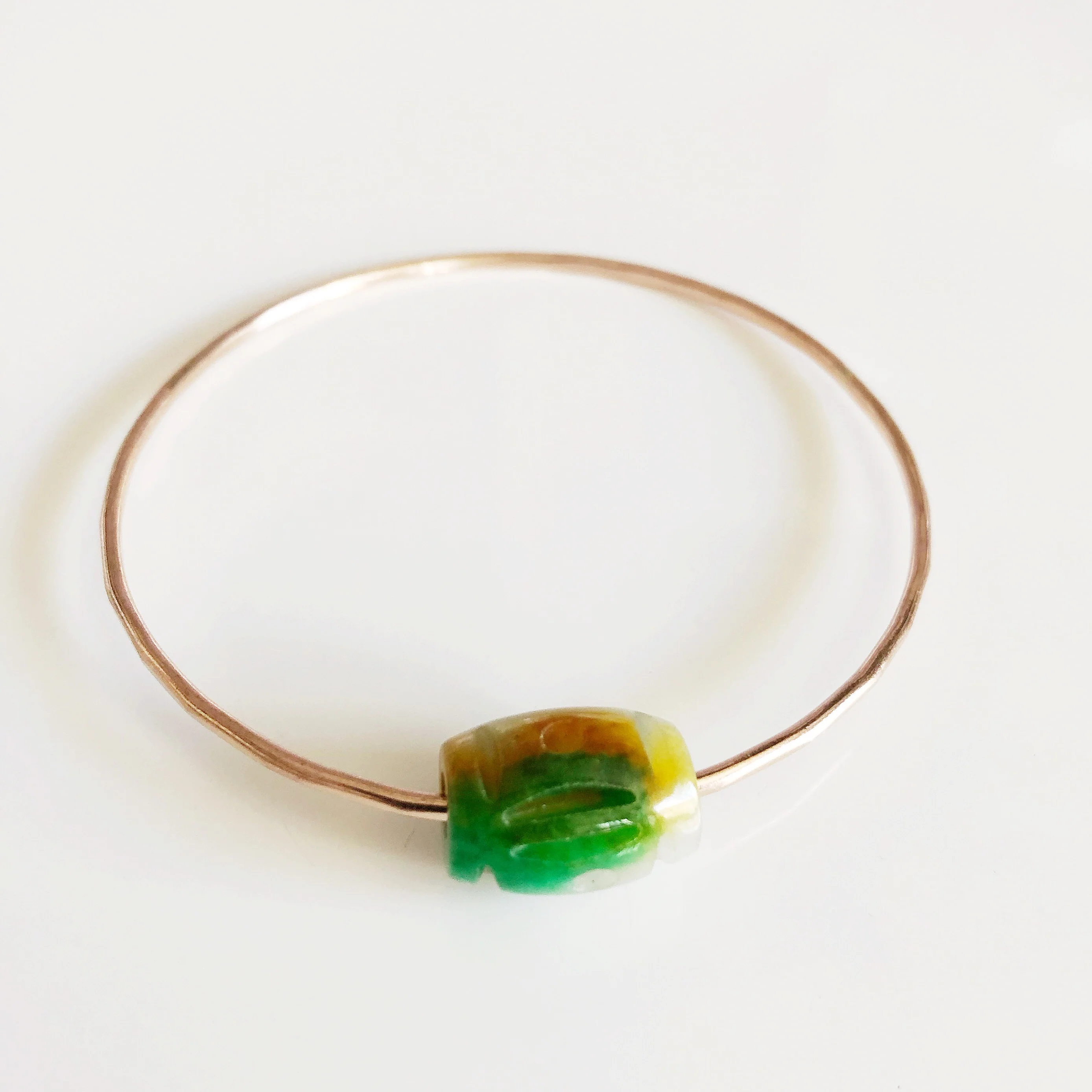 Bangle KEIKE - multicolor carved jade bead (B405) - Mitchell's Manufacturing Jewel