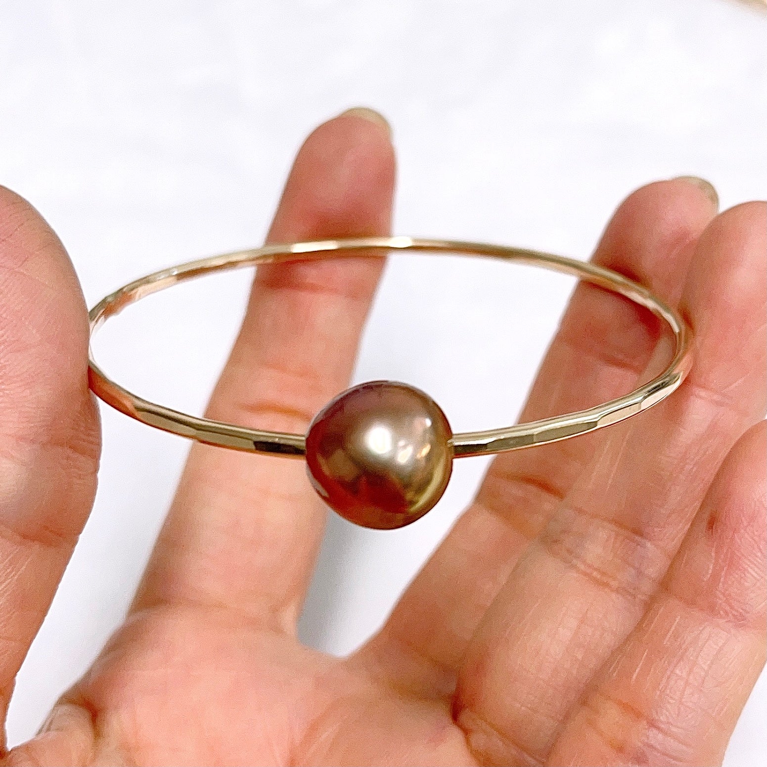 Bangle MIKA - fireball Edison pearl (B554) - Mitchell's Manufacturing Jewel