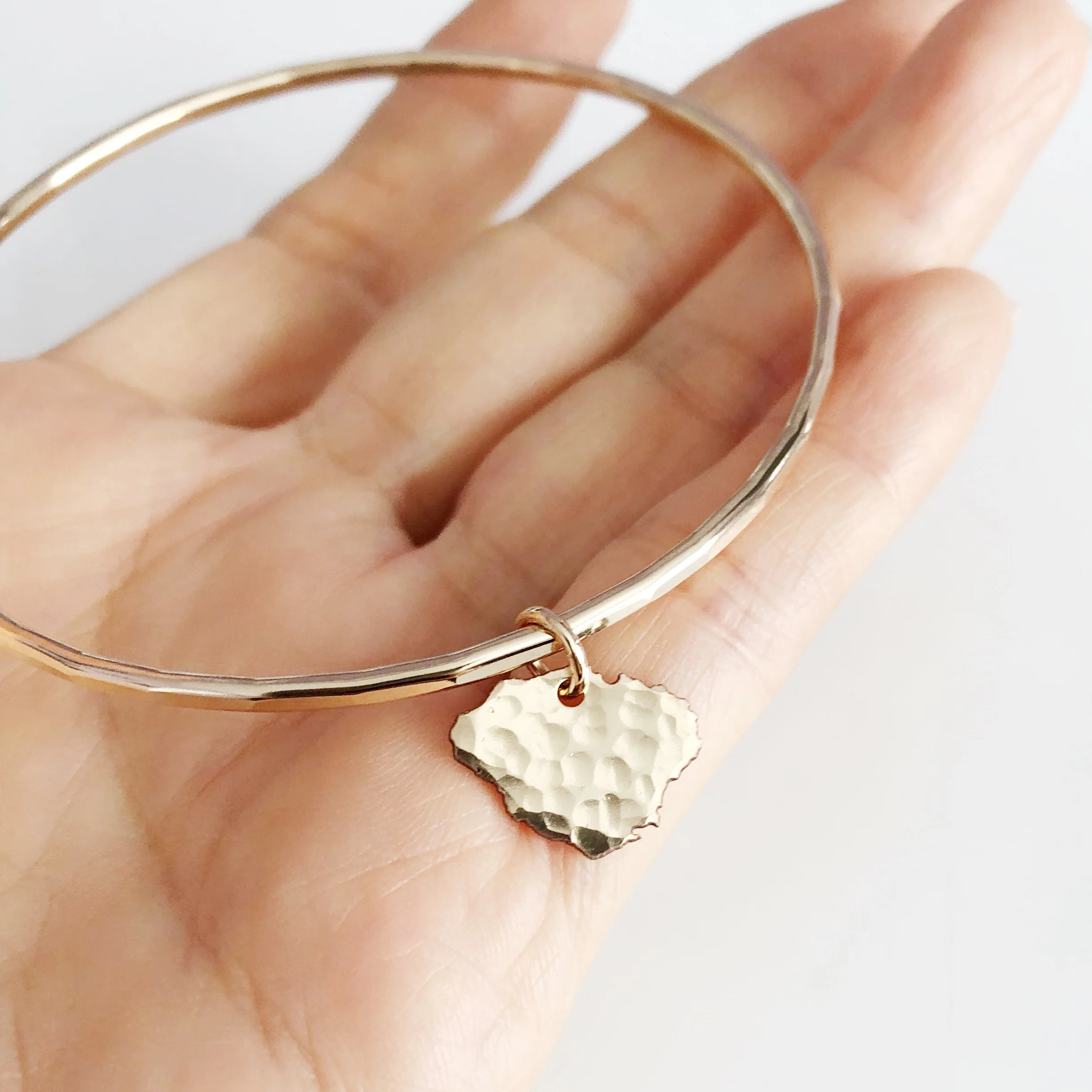 Kauai charm bangle (B372) - Mitchell's Manufacturing Jewel