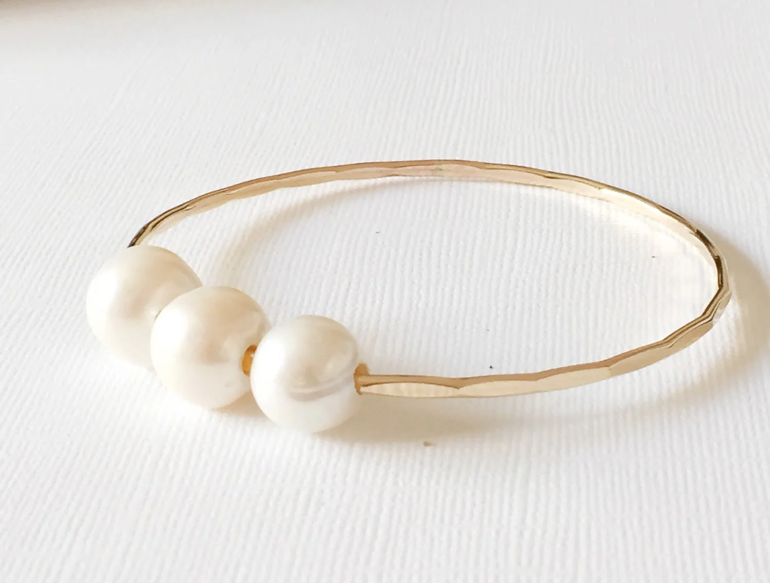 Bangle Paige (B111) - Mitchell's Manufacturing Jewel