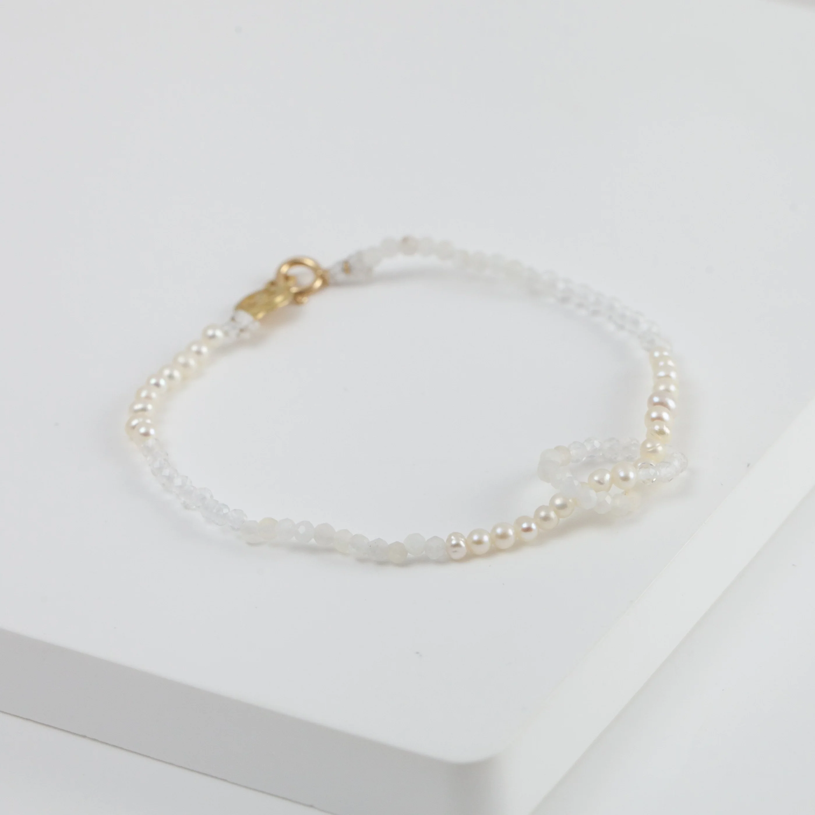 Lip smiley charm white gemstones beads bracelet - Mitchell's Manufacturing Jewel
