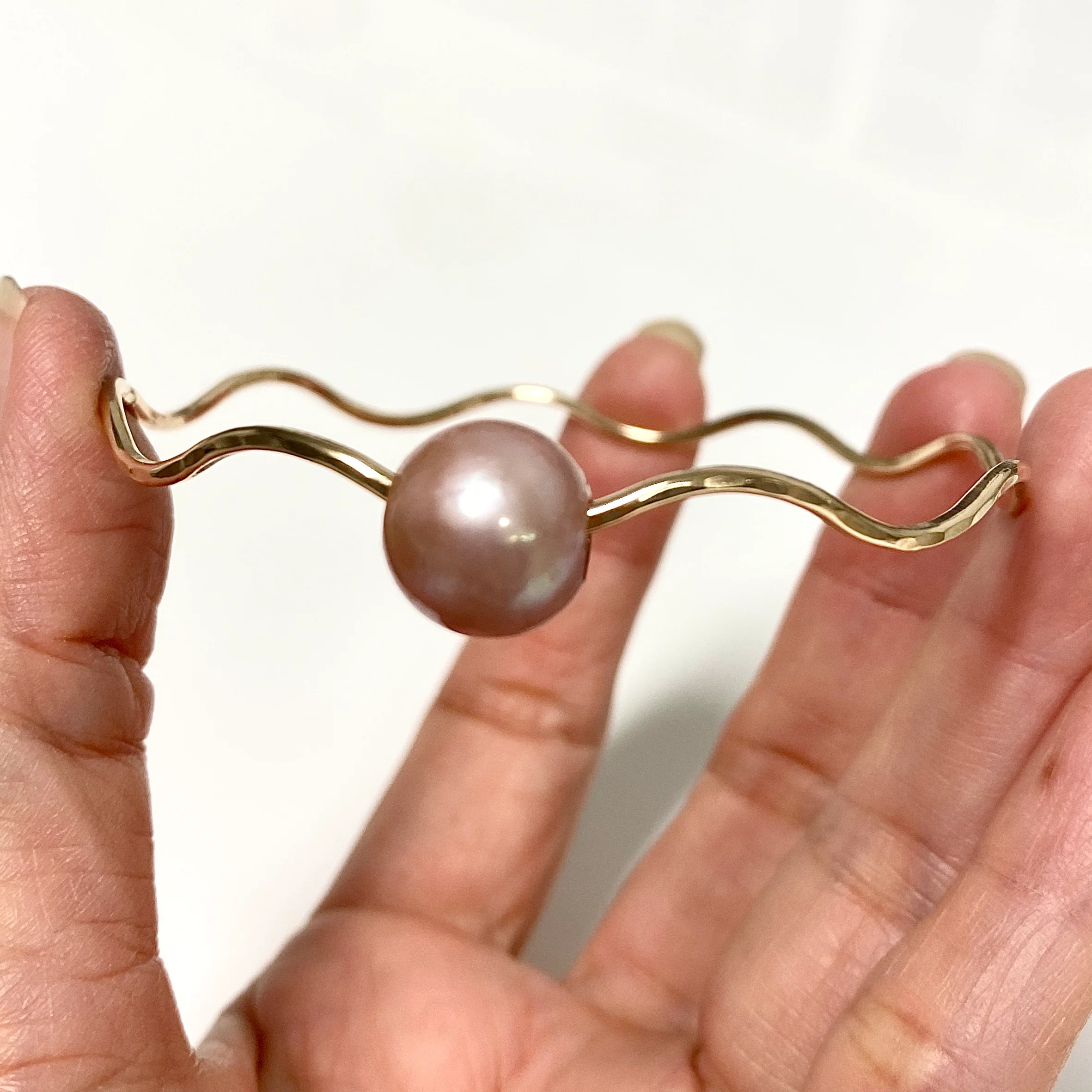 Bangle NOLA - pink Edison pearl (B450) - Mitchell's Manufacturing Jewel