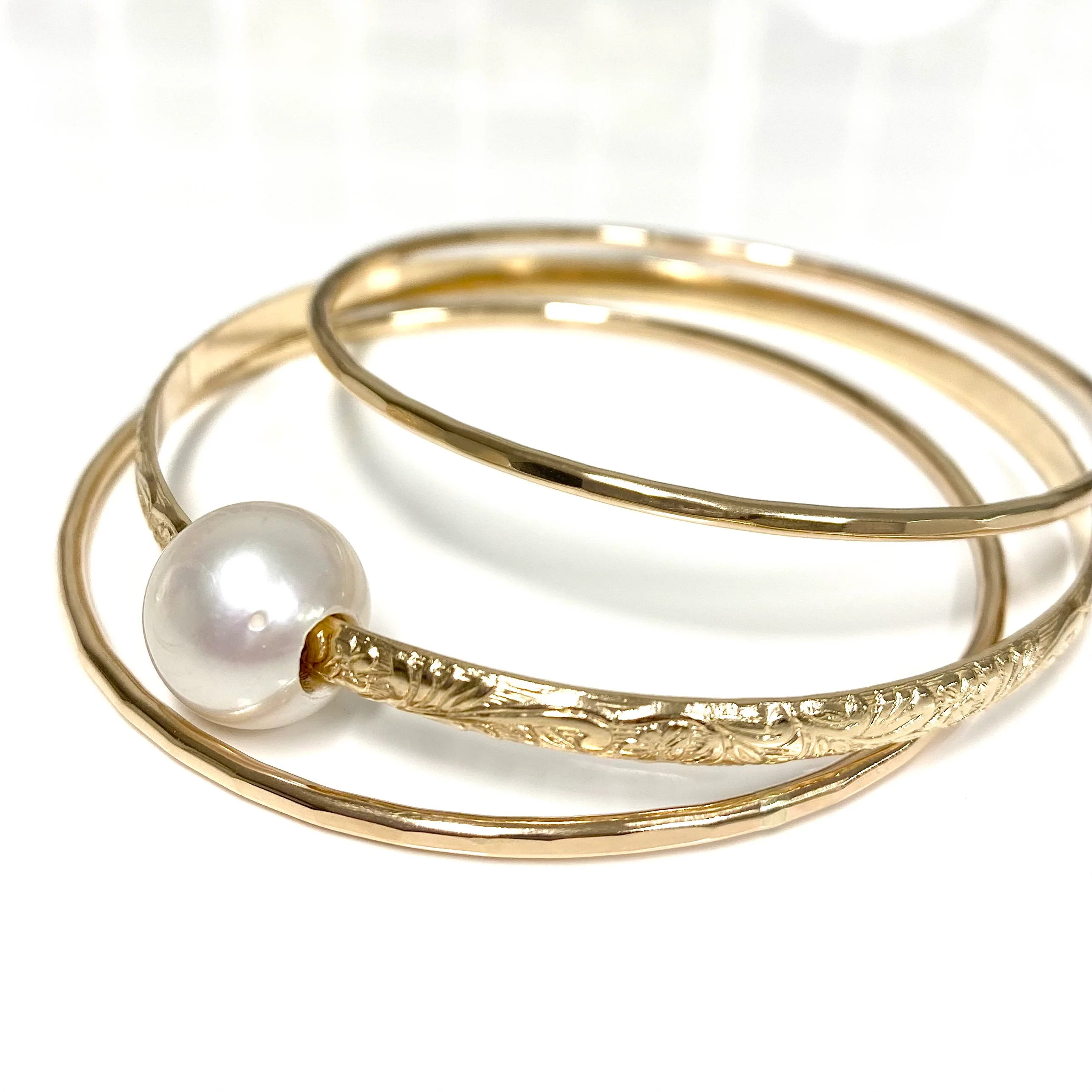 MOANI bangles set - white Edison pearl (B542) - Mitchell's Manufacturing Jewel