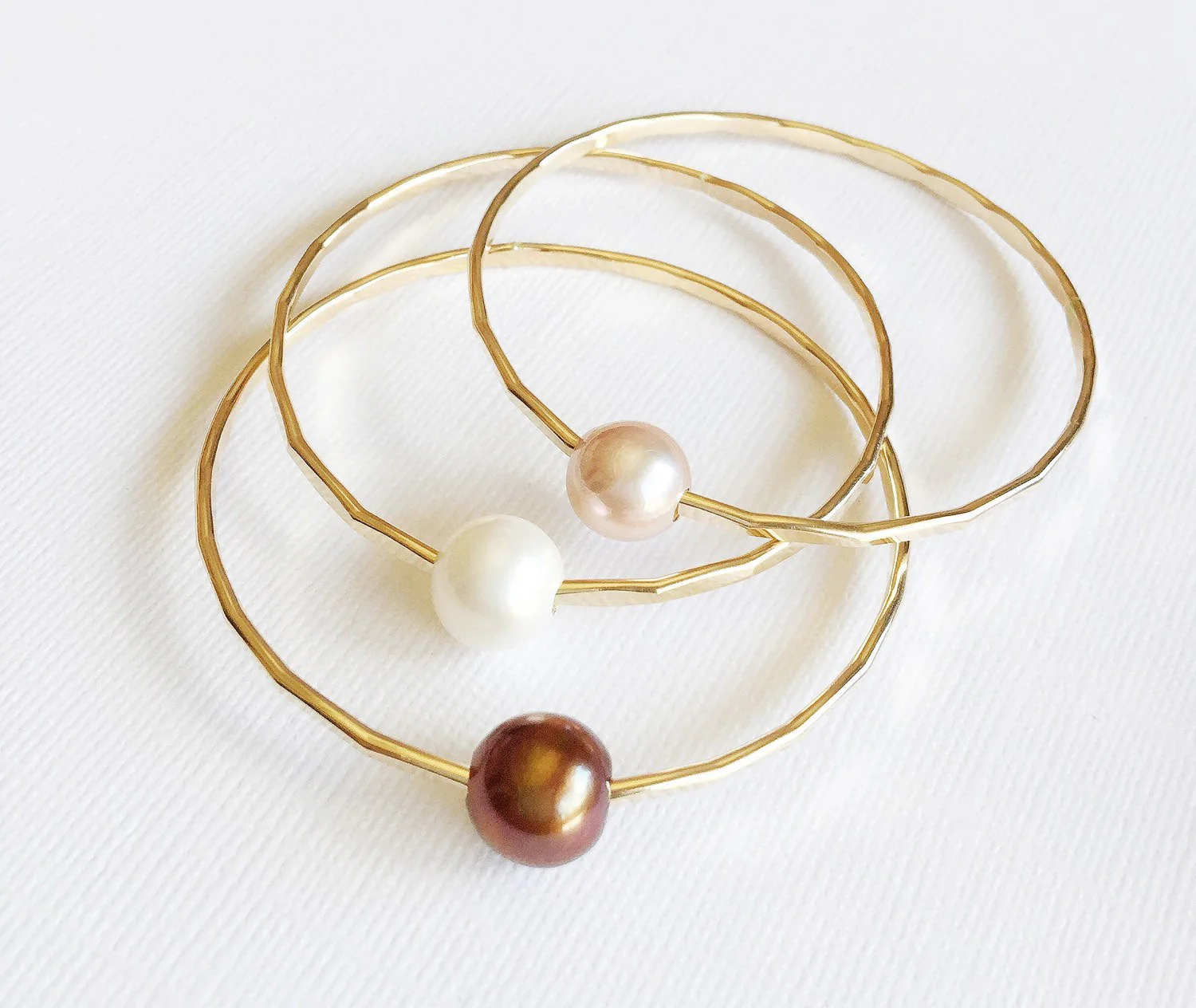 Bangle Mika - White (B114) - Mitchell's Manufacturing Jewel