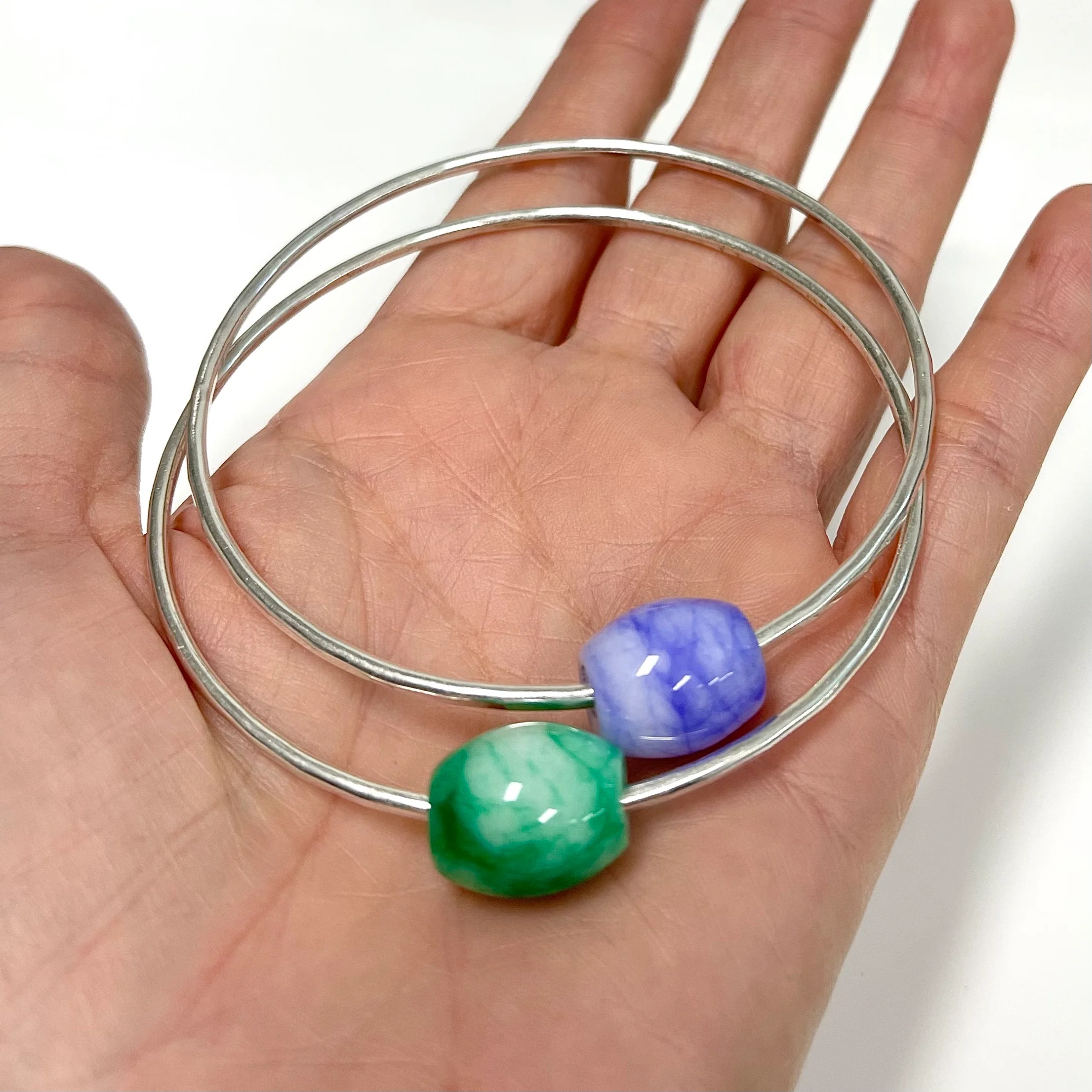 Bangle KEIKE - lavender jade bead bangle (B549) - Mitchell's Manufacturing Jewel