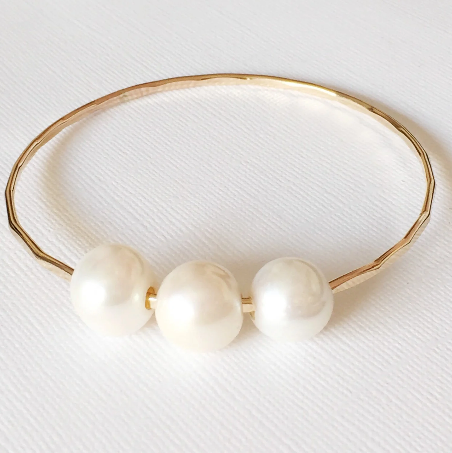 Bangle Paige (B111) - Mitchell's Manufacturing Jewel
