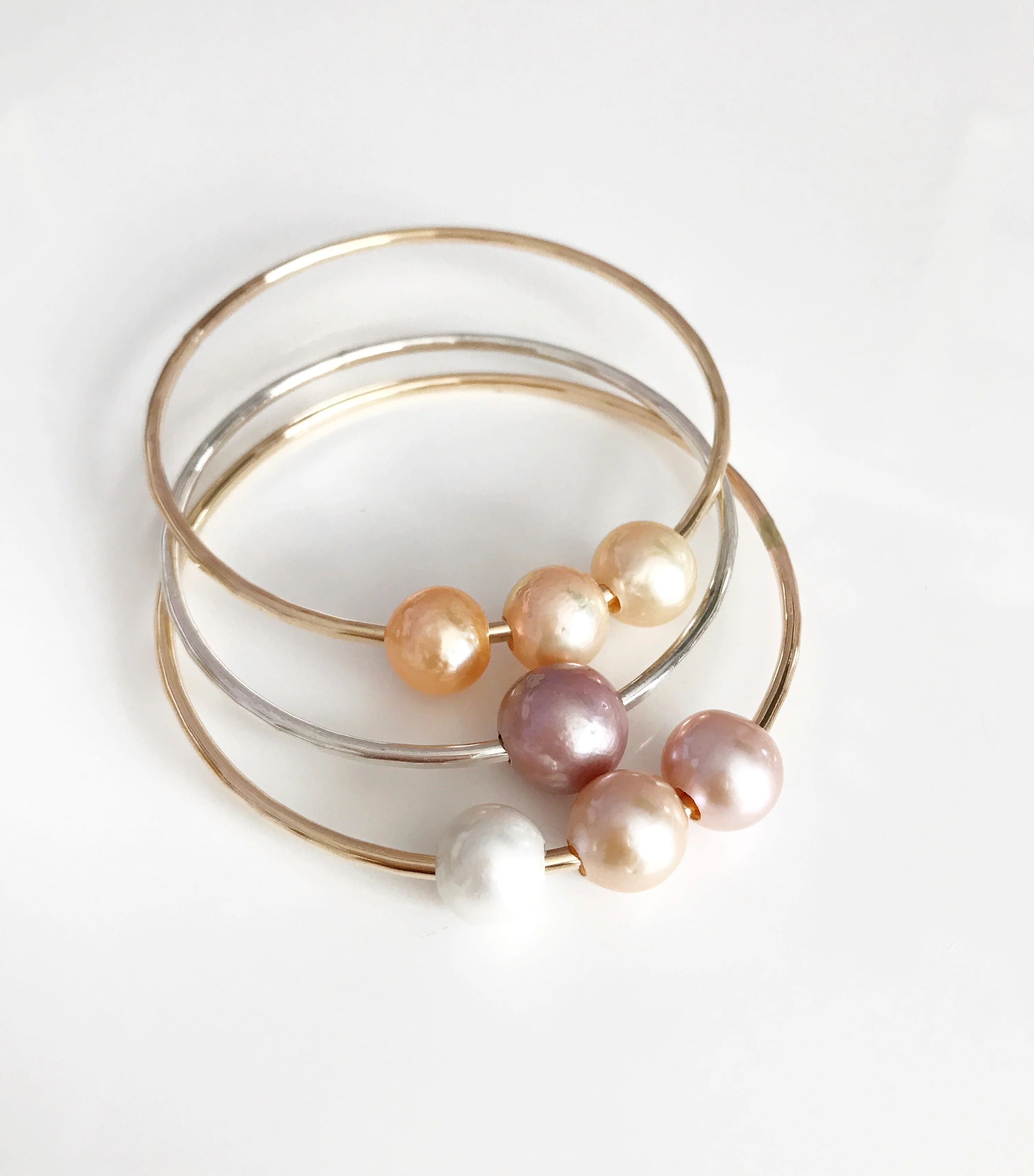 Bangle MIKA - lavender pearl (B345) - Mitchell's Manufacturing Jewel