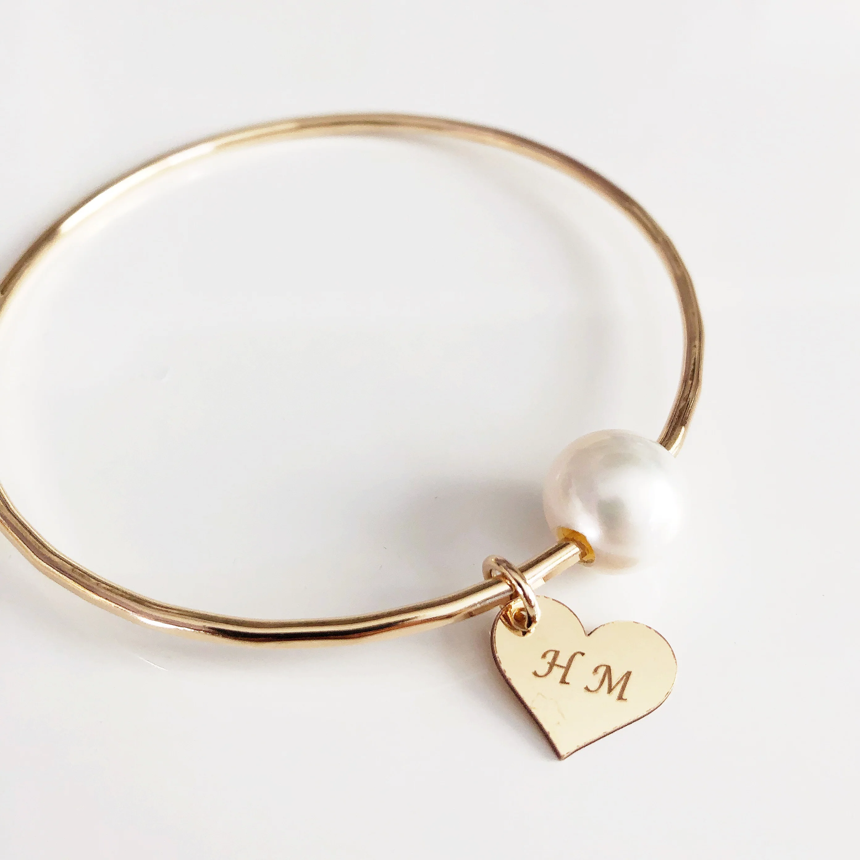 Bangle VICCI - white fresh water pearl (B431) - Mitchell's Manufacturing Jewel