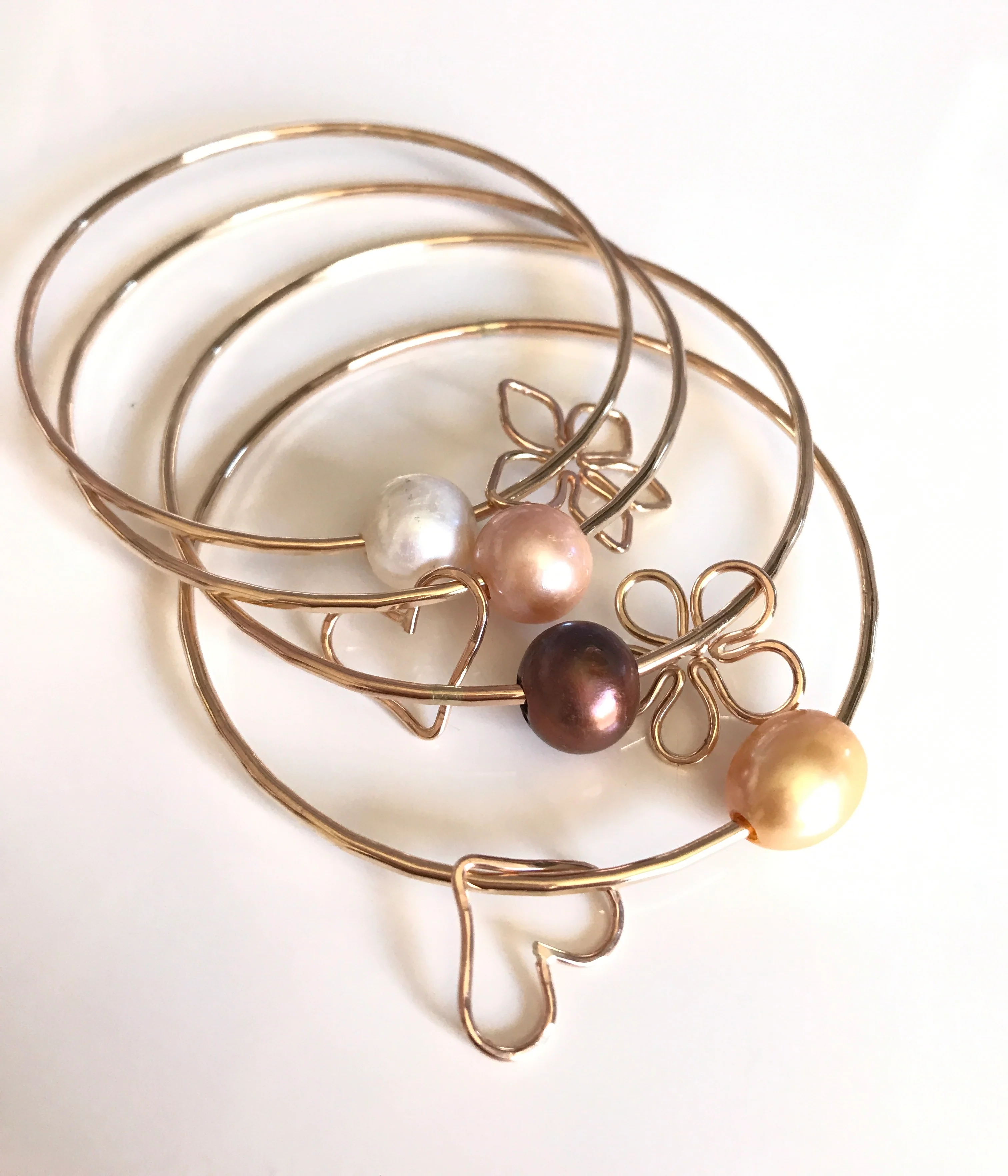 Lava bead bangle (B344) - Mitchell's Manufacturing Jewel