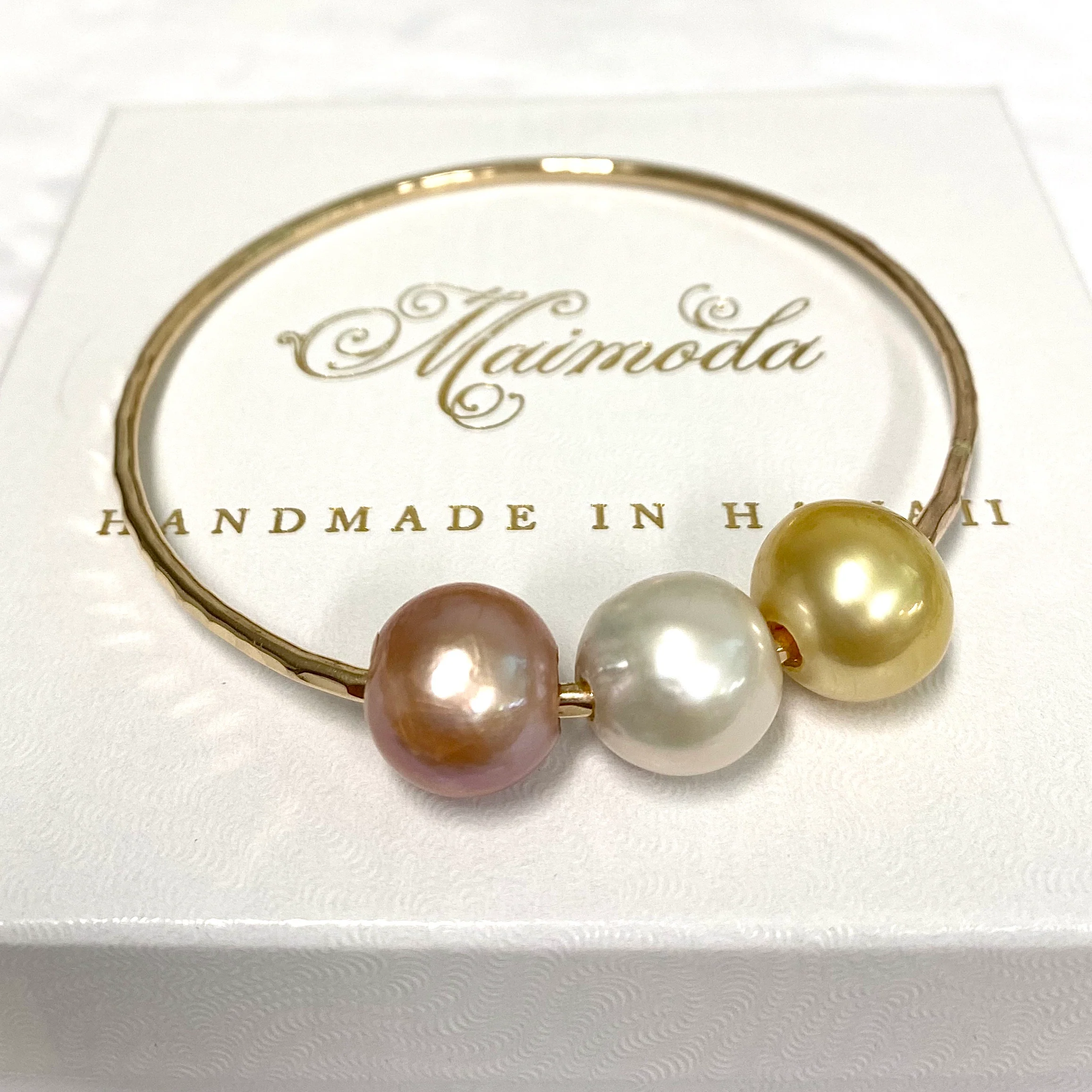 Bangle PAIGE - pink, white Edison & south sea pearl (B472) - Mitchell's Manufacturing Jewel