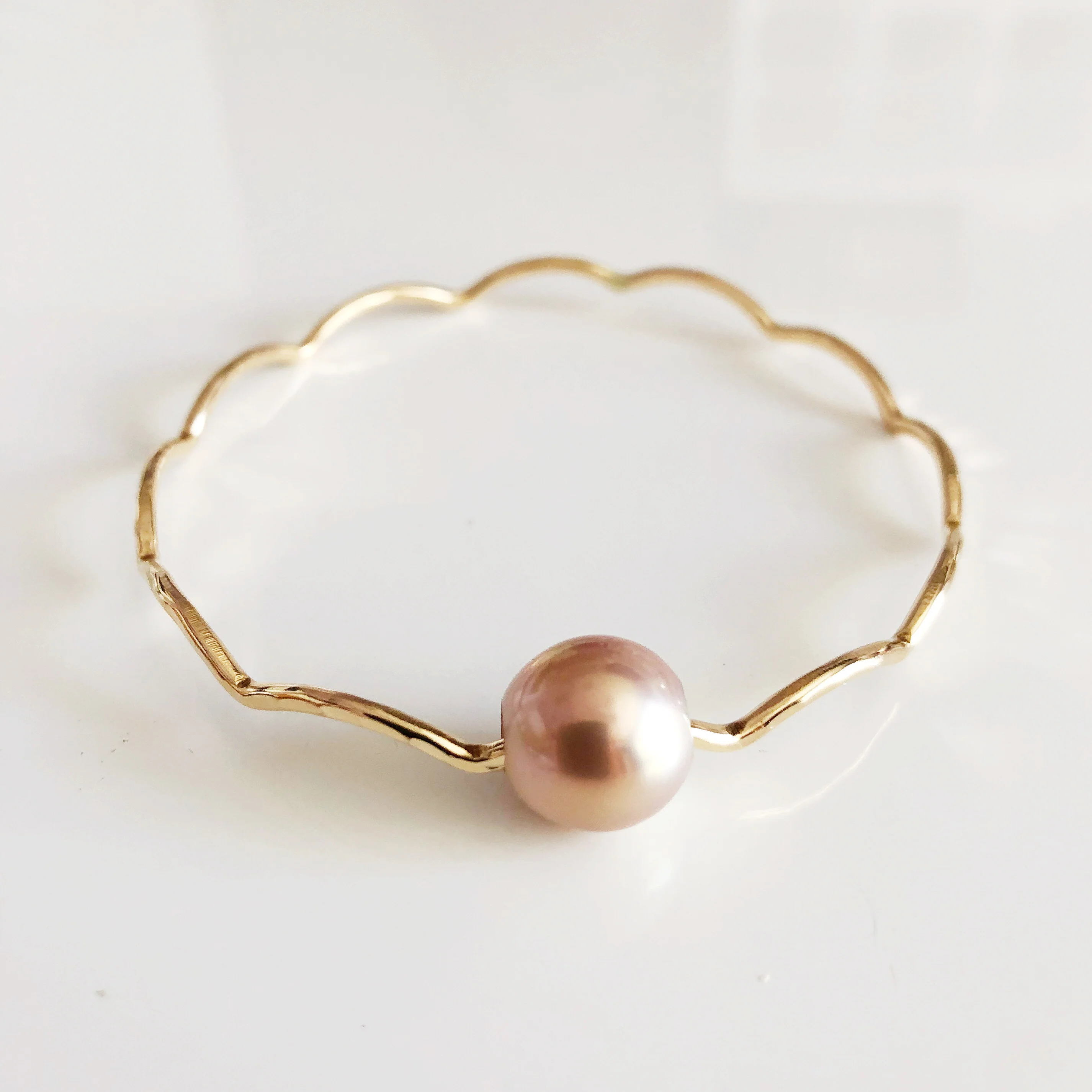 Bangle TOMI - pink pearl (B391) - Mitchell's Manufacturing Jewel