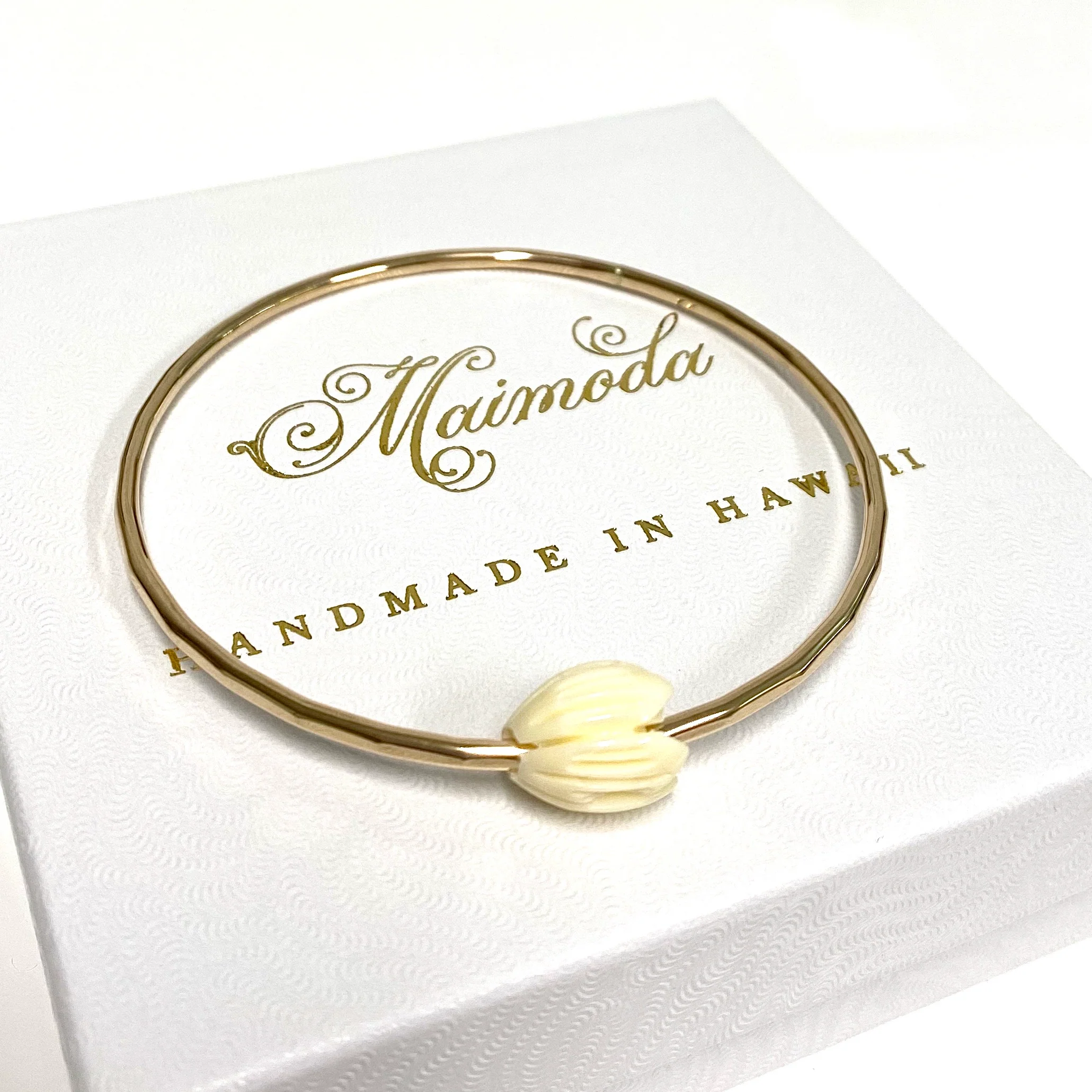 Pikake bead bangle (B466) - Mitchell's Manufacturing Jewel