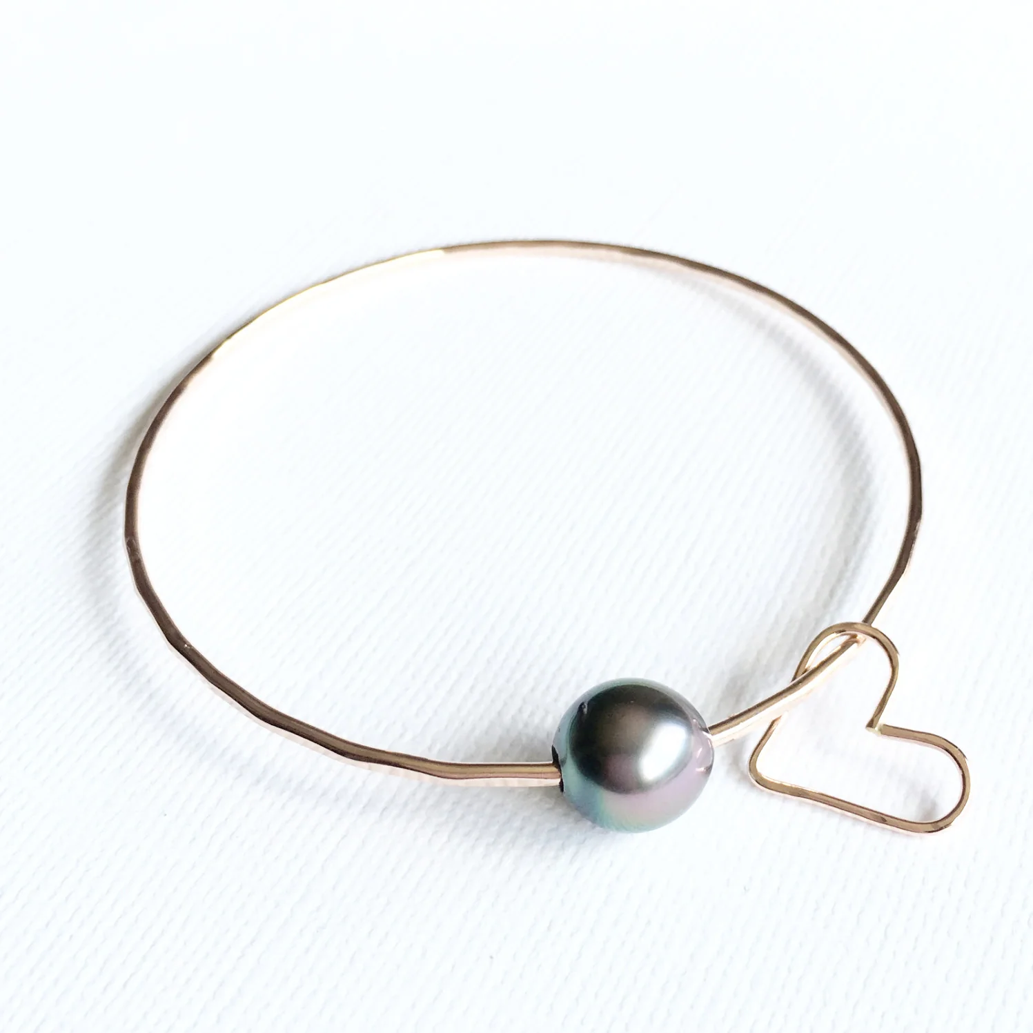 Bangle Lei - heart charm ( B102) - Mitchell's Manufacturing Jewel