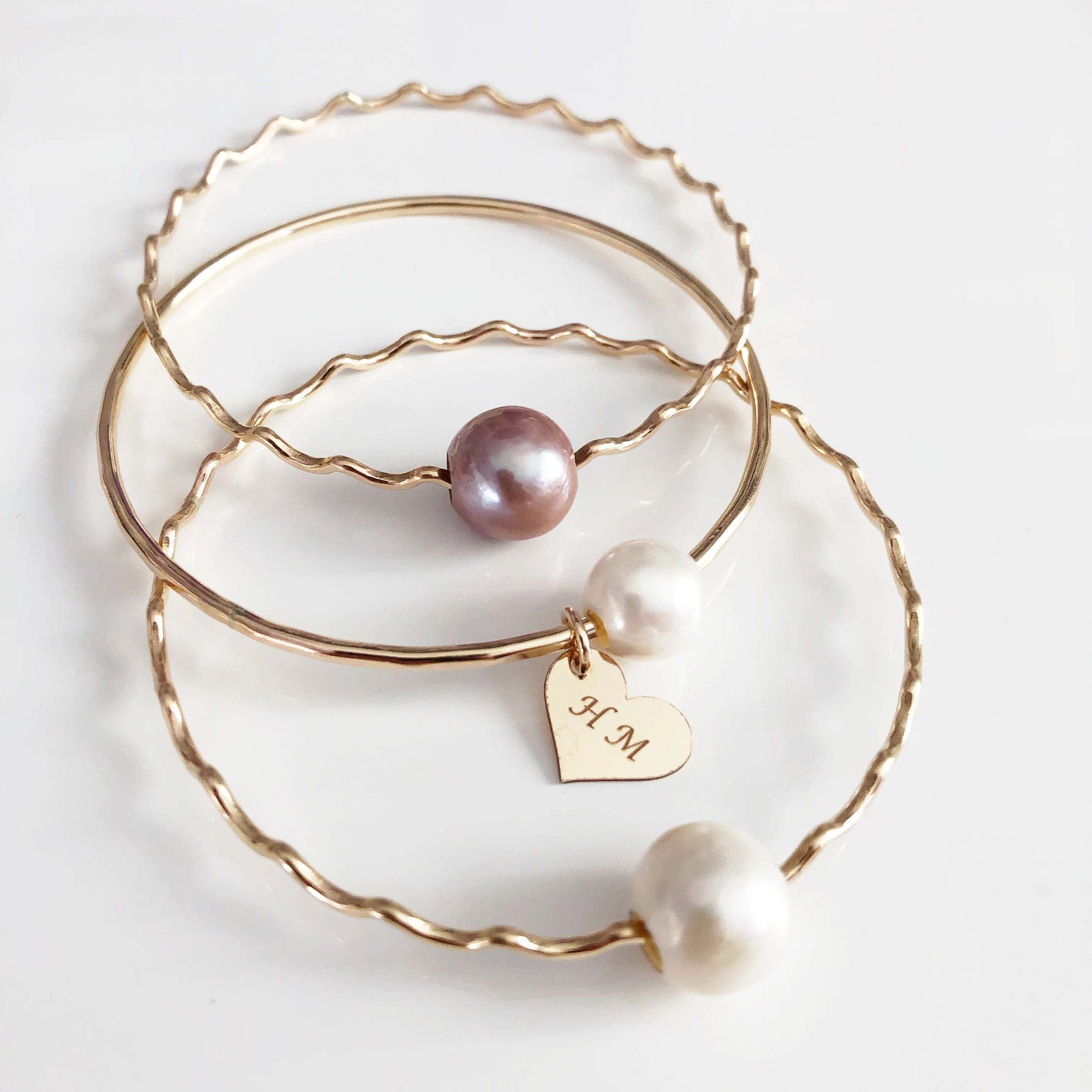 Bangle VICCI - white fresh water pearl (B431) - Mitchell's Manufacturing Jewel