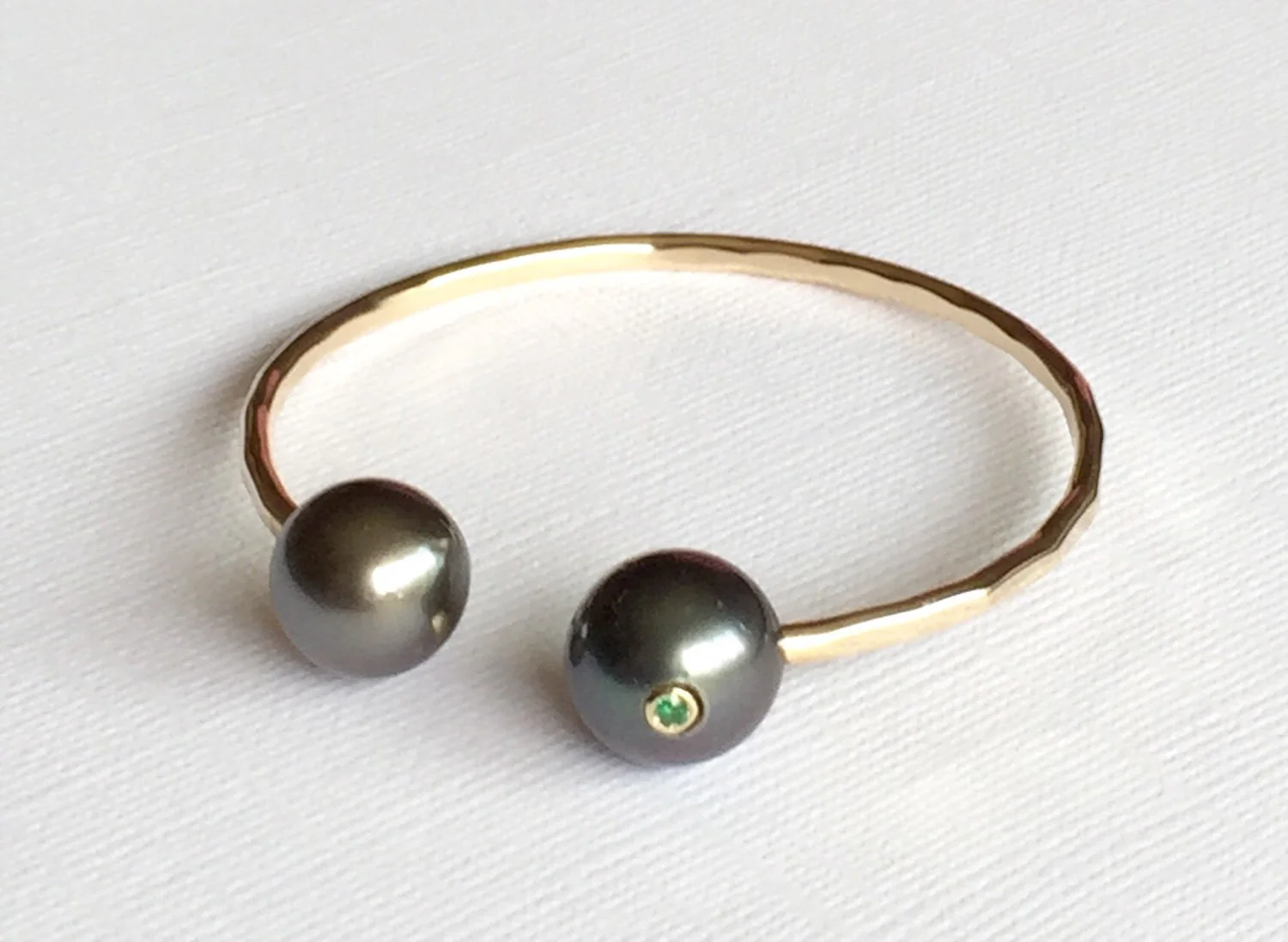 Cuff Adora - Emerald tahitian pearl (B268) - Mitchell's Manufacturing Jewel