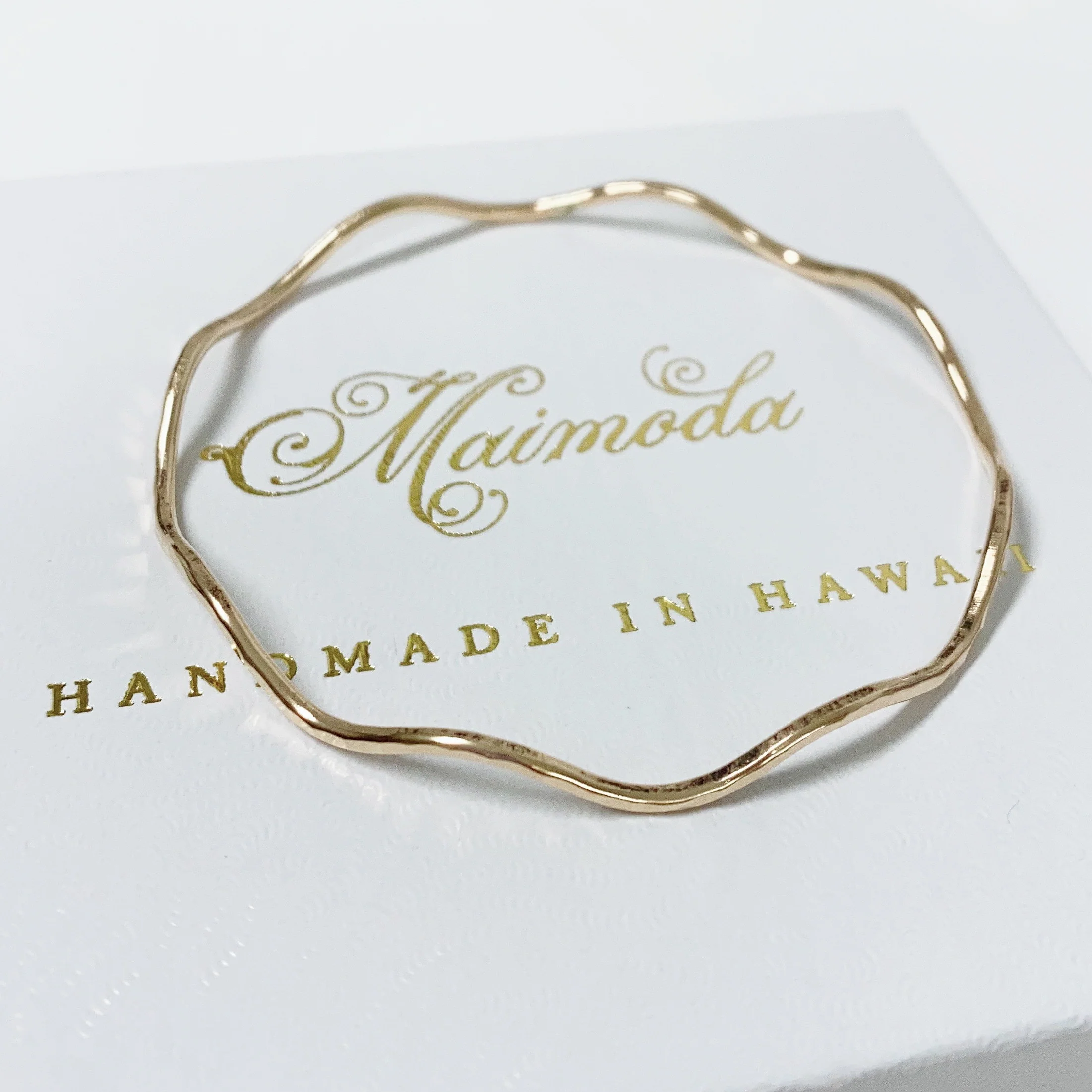 Bangle NOLA - Medium wave bangle (B439) - Mitchell's Manufacturing Jewel