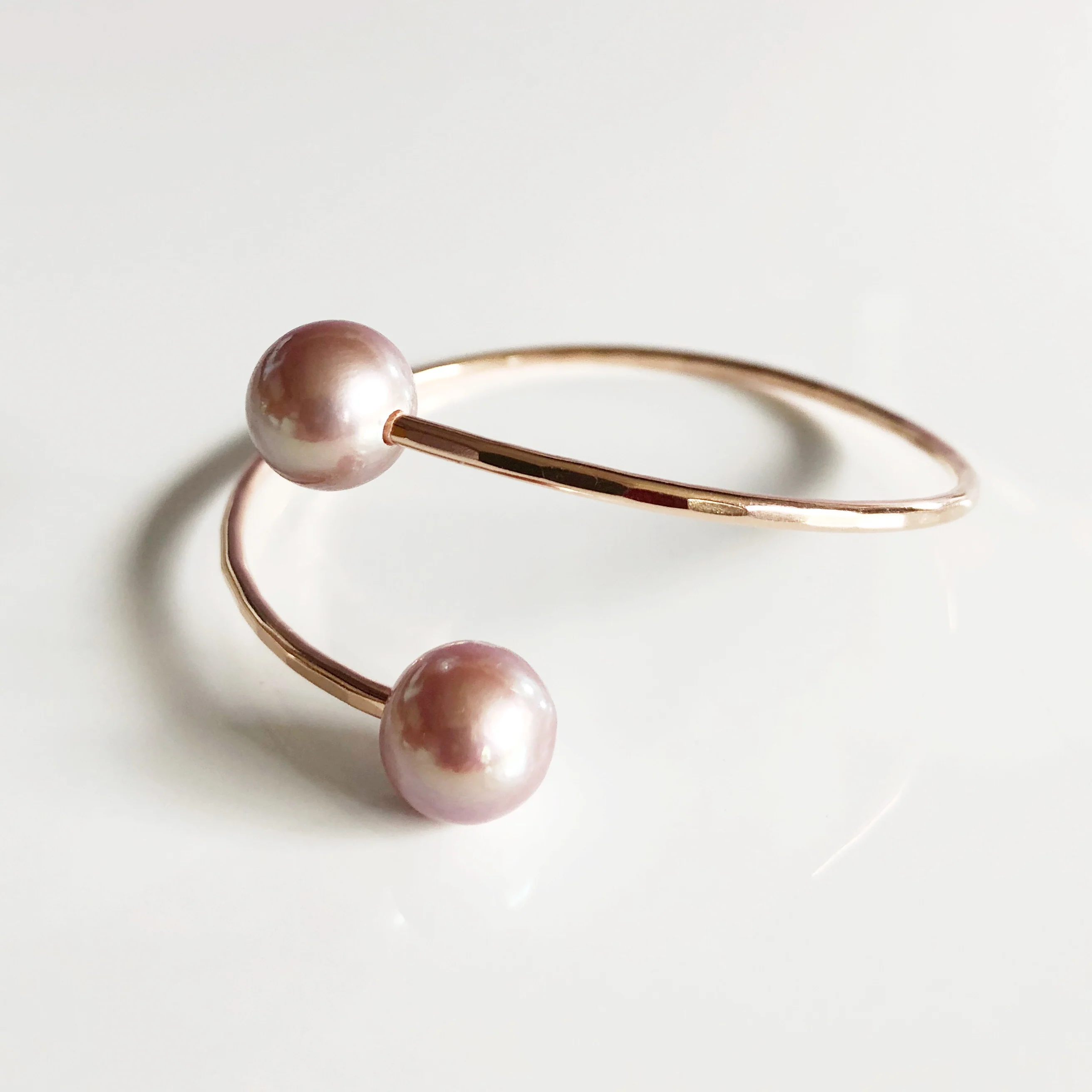 Cuff Leia - pink Edison pearls (B353) - Mitchell's Manufacturing Jewel