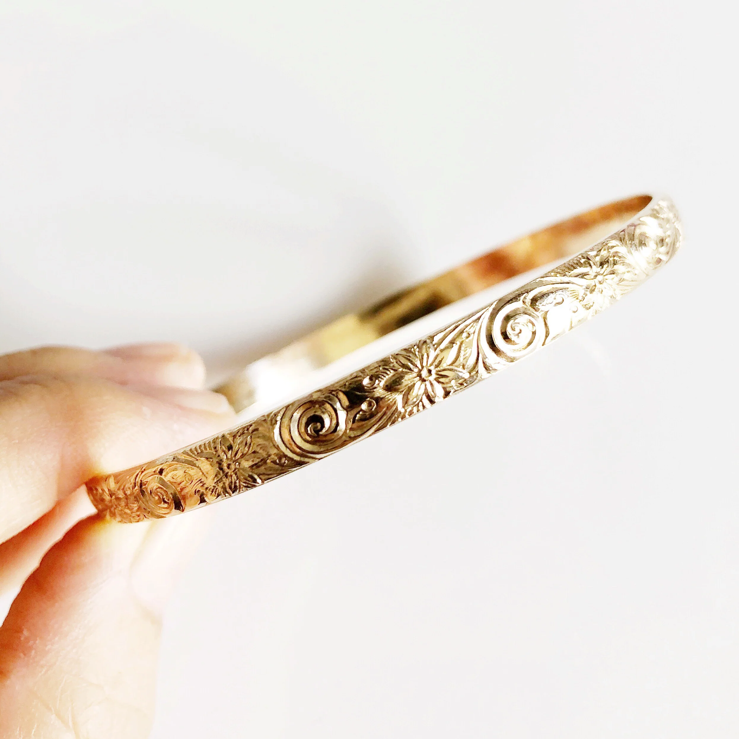 Bangle Jasmin - 5 mm (B397) - Mitchell's Manufacturing Jewel