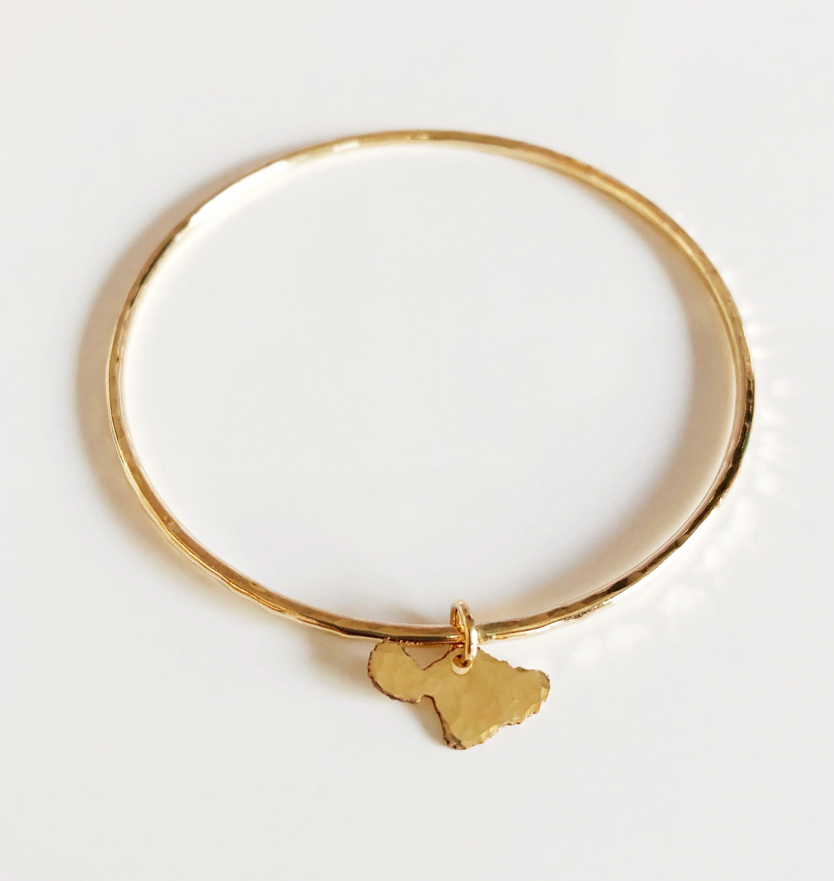 Maui charm bangle (B373) - Mitchell's Manufacturing Jewel