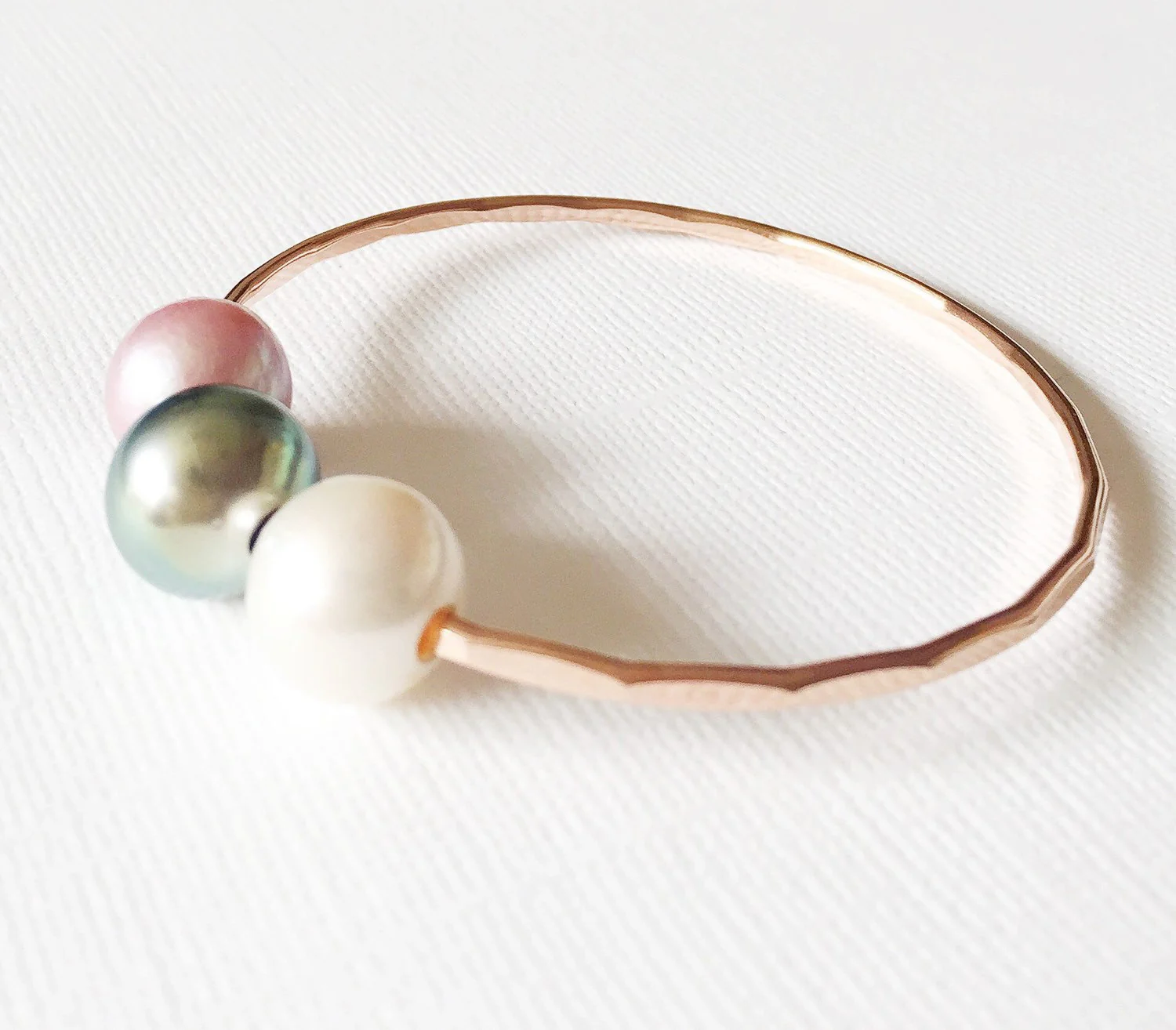Bangle Paige (B239) - Mitchell's Manufacturing Jewel