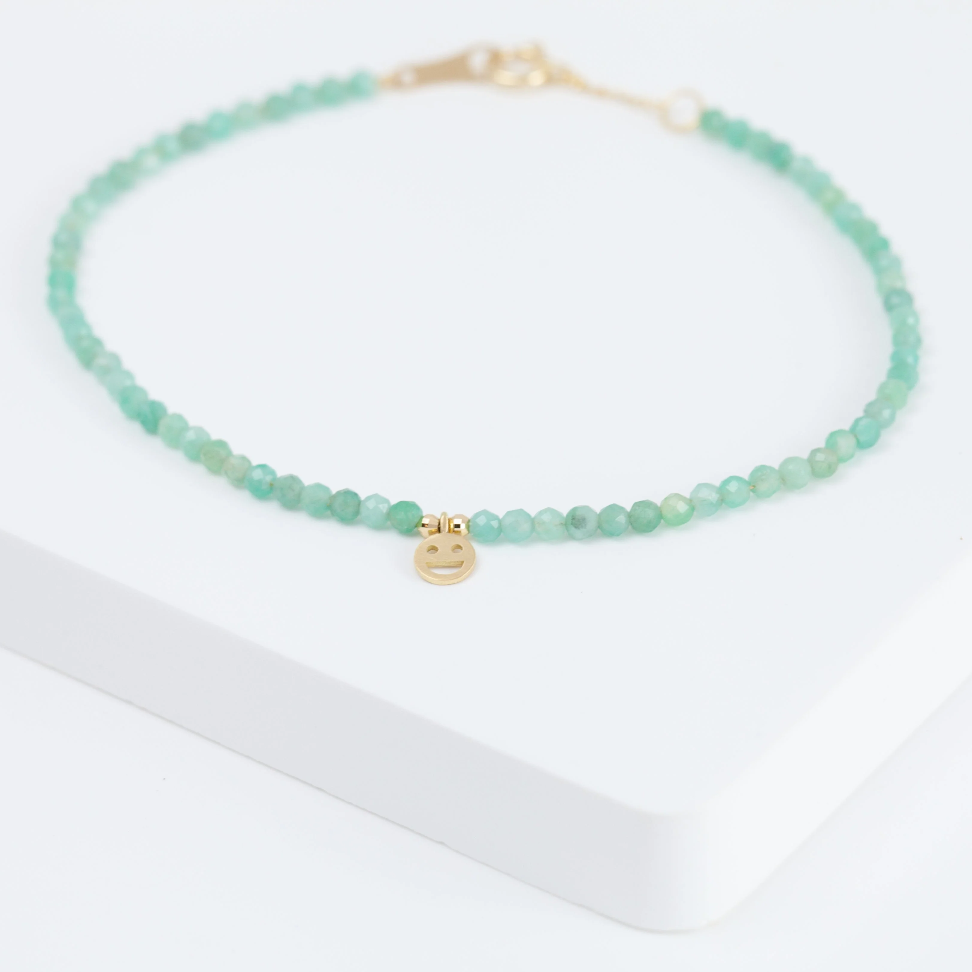 Smiley emerald beads bracelet - Mitchell's Manufacturing Jewel