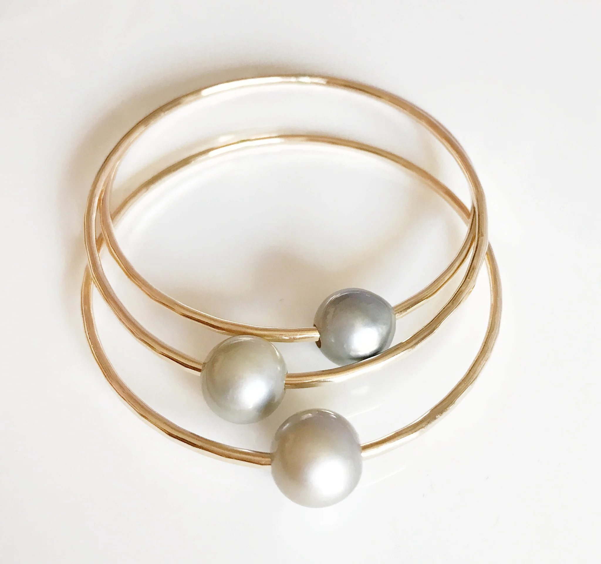 Bangle Rumi - Silver Tahitian pearl bangle (B303) - Mitchell's Manufacturing Jewel