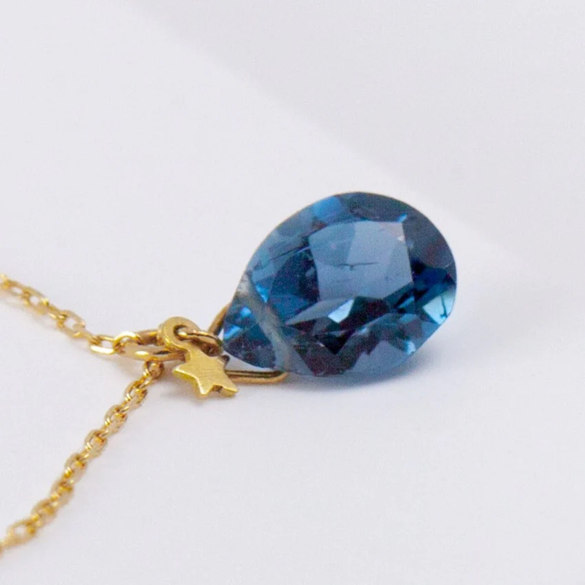 Smiley London blue topaz bracelet - Mitchell's Manufacturing Jewel