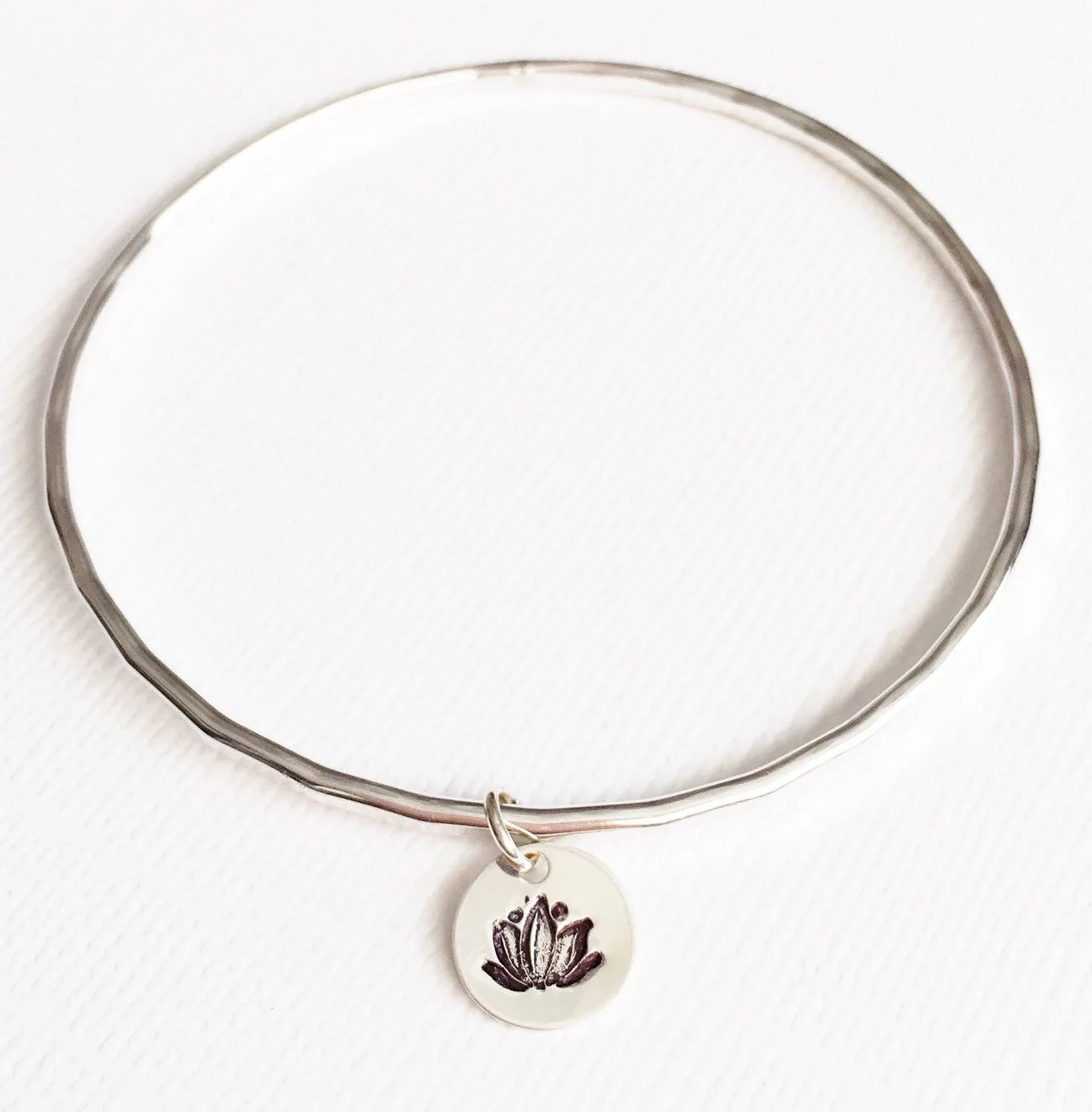 Bangle Haley - Lotus charm (B274) - Mitchell's Manufacturing Jewel
