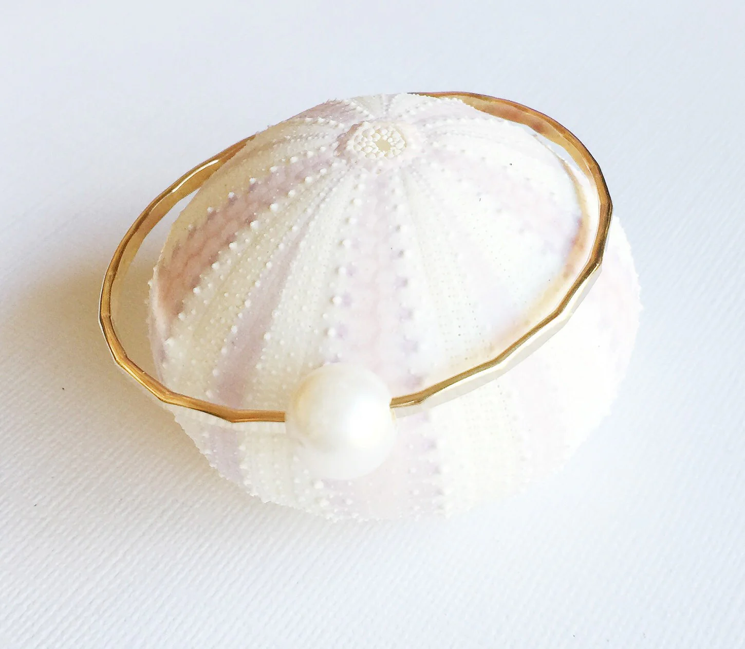Bangle Mika - White (B114) - Mitchell's Manufacturing Jewel